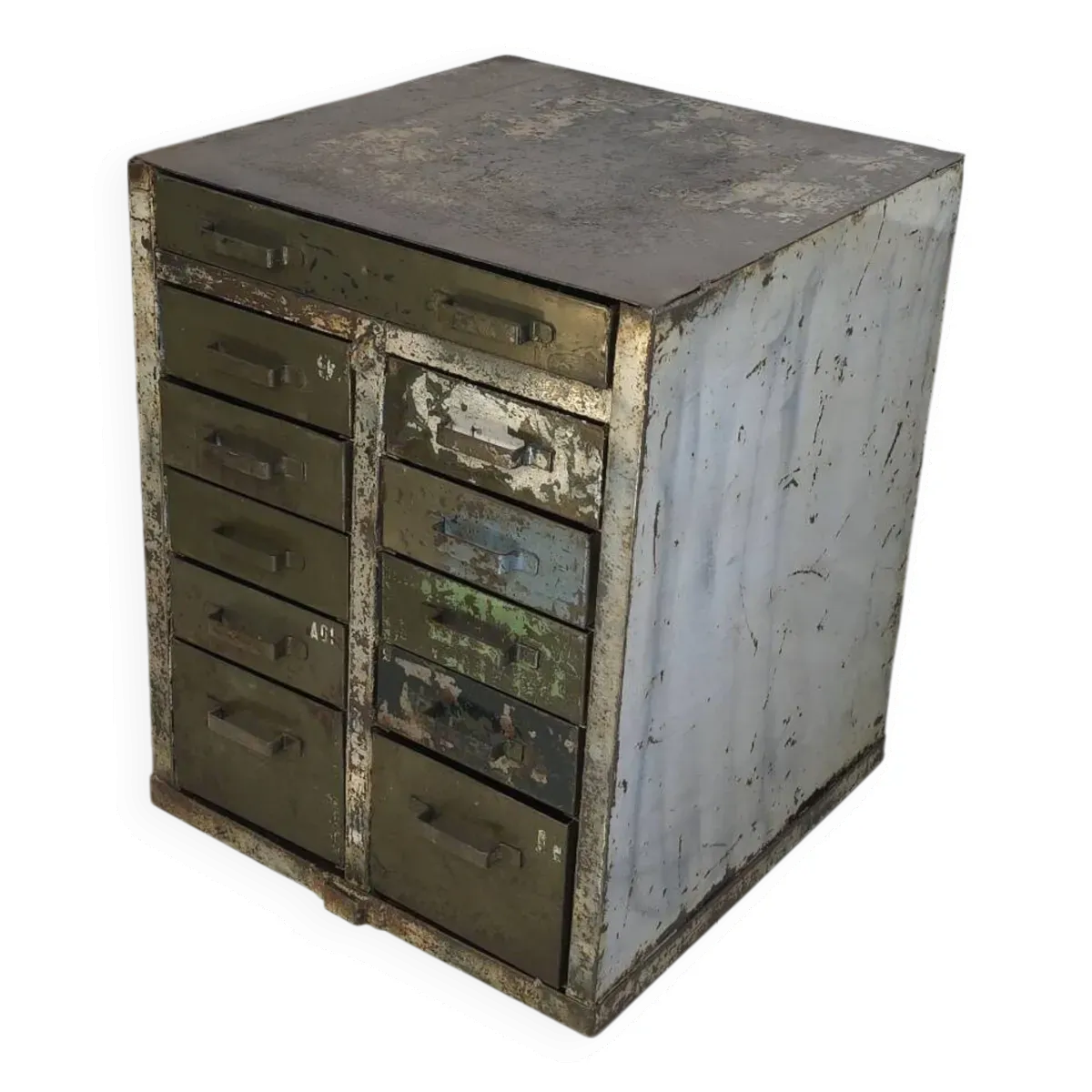 Meuble de métier de l'armée française à tiroirs