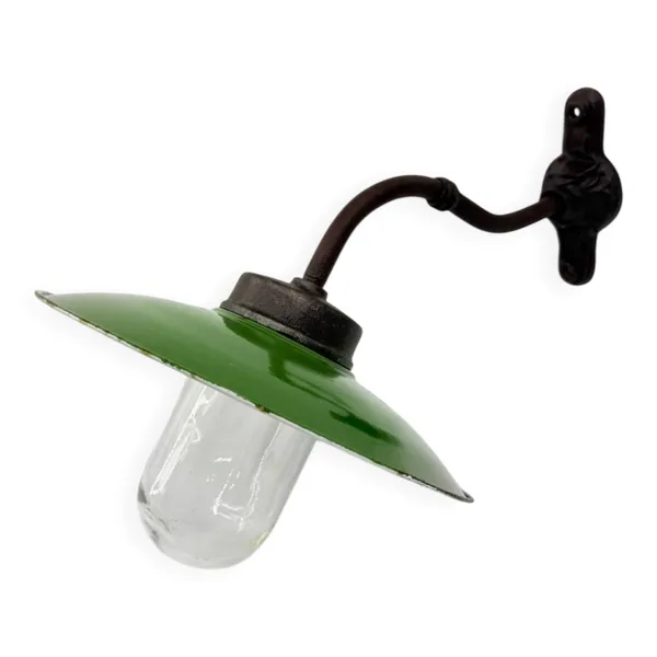 Lampe de cour