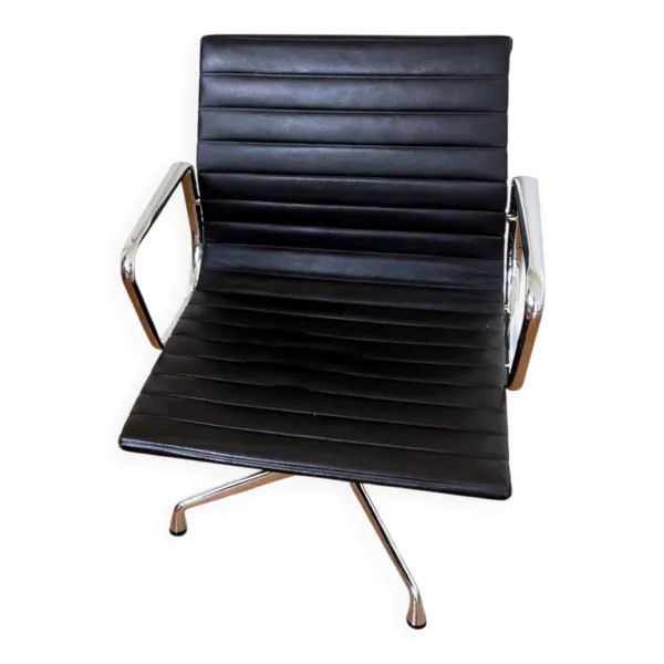 Fauteuil bureau Charles eames par Vitra