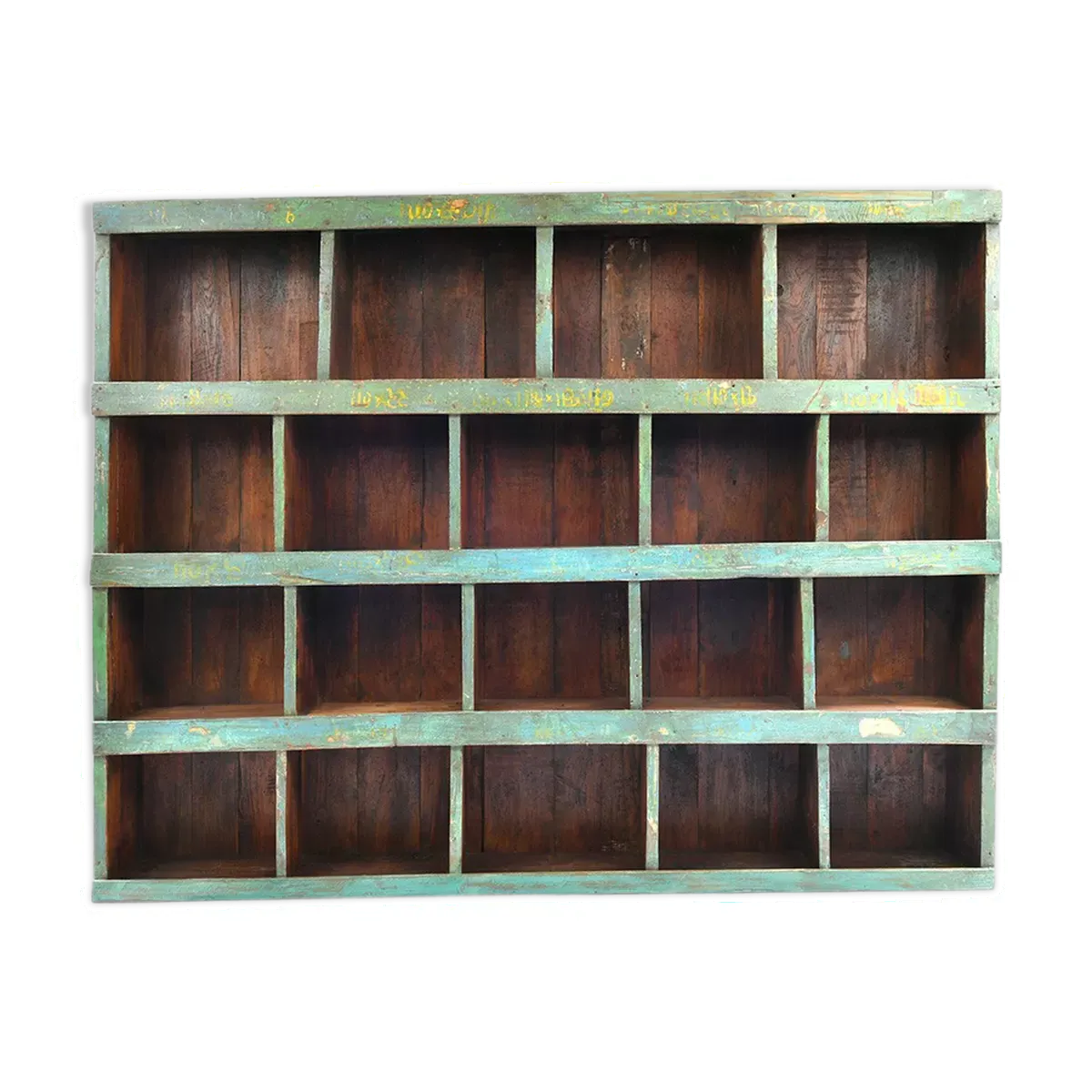 Meuble d’atelier en bois à 19 casiers