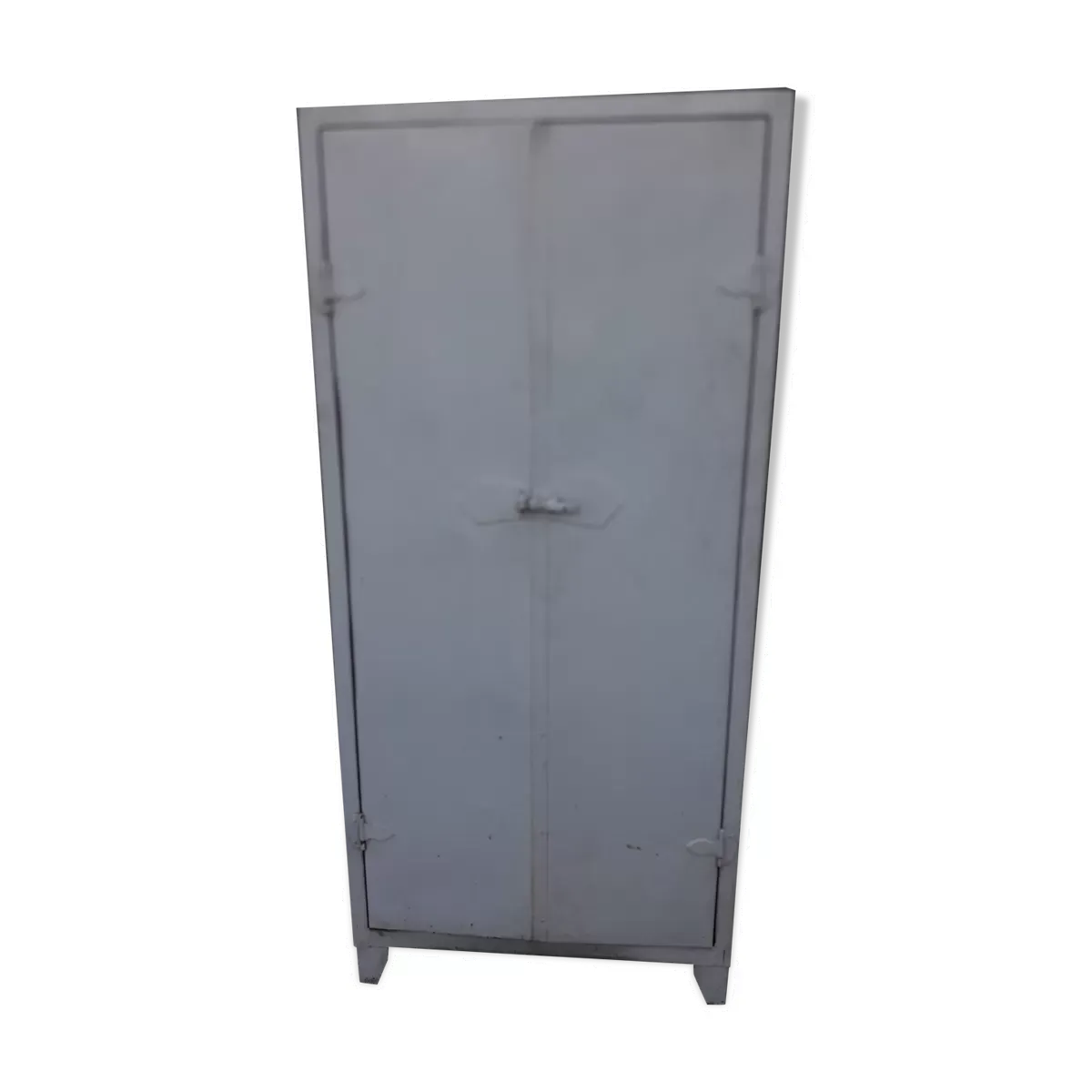 Armoire métallique d'atelier