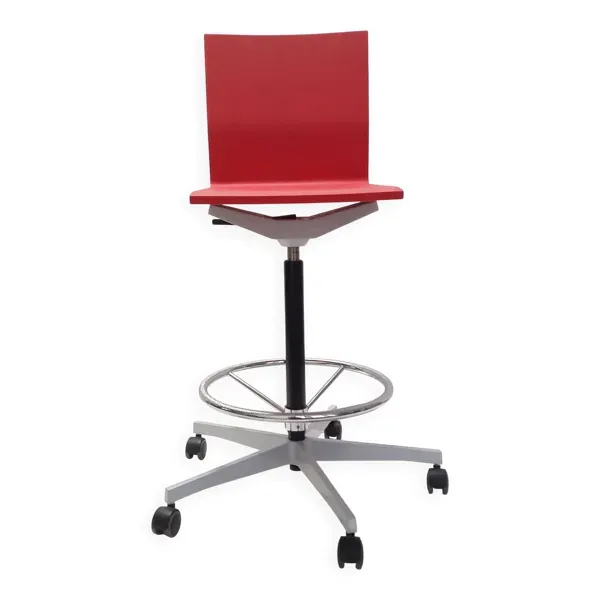 Chaise haute ou de bar rouge Maarten Van Severen .04