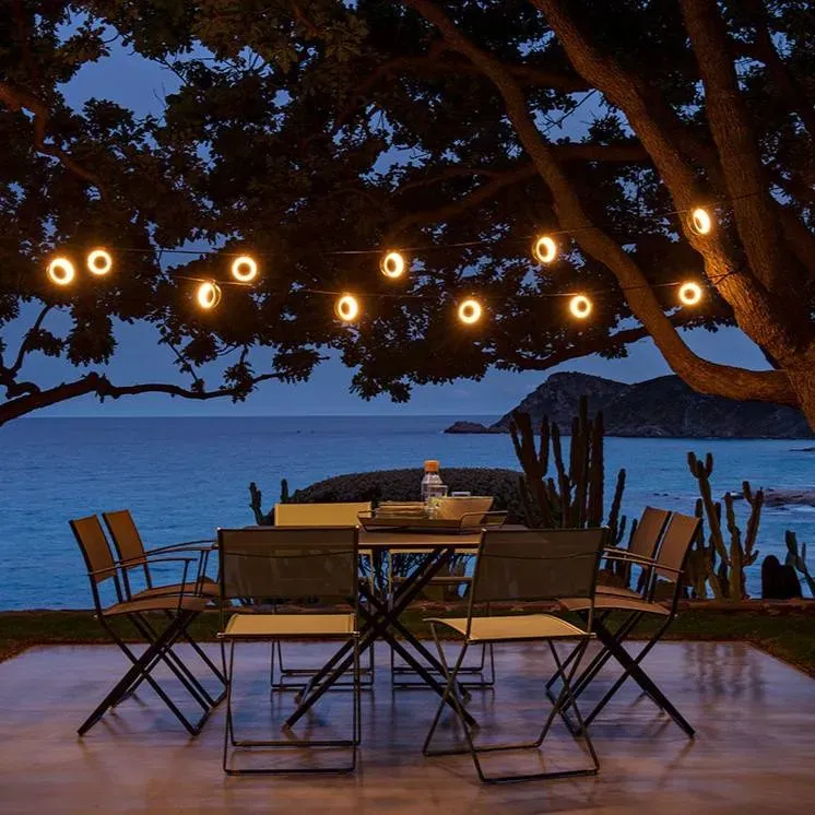 Illustration numéro 2 du produit Table Carrée Pliante 128 x 128 cm Caractère en Acier