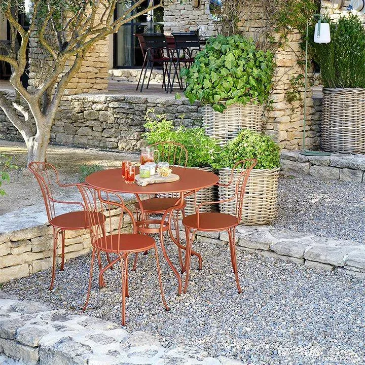 Illustration numéro 2 du produit Lot de 2 Chaises Empilables Opéra+ en Acier