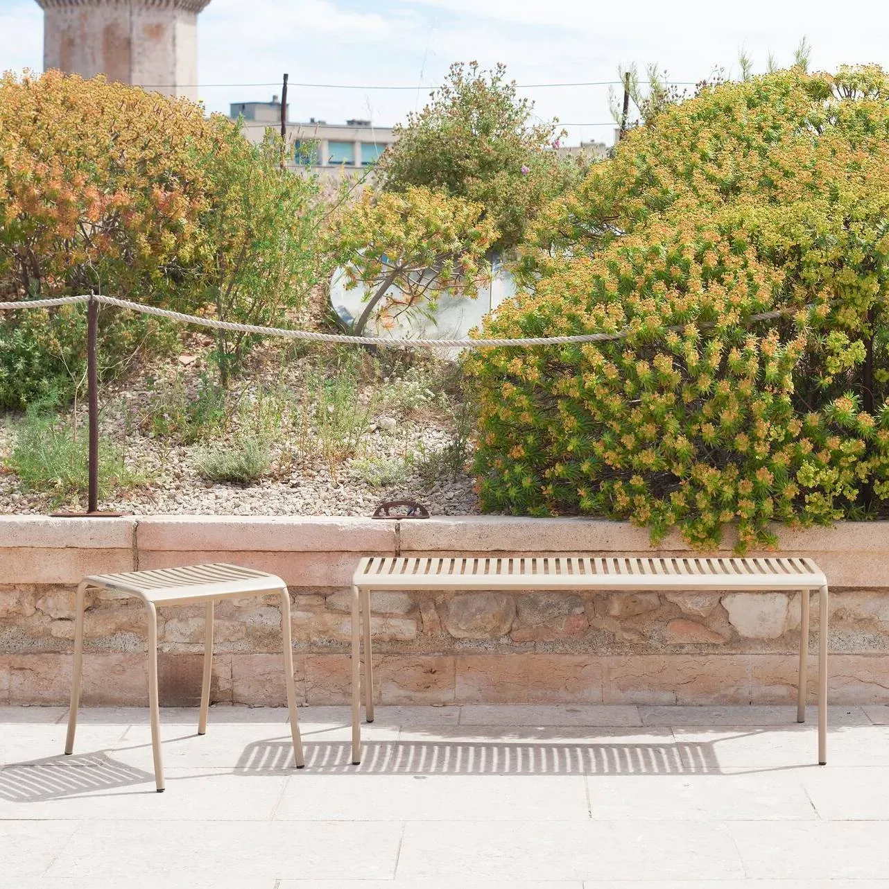 Illustration numéro 2 du produit Tabouret lames Patio