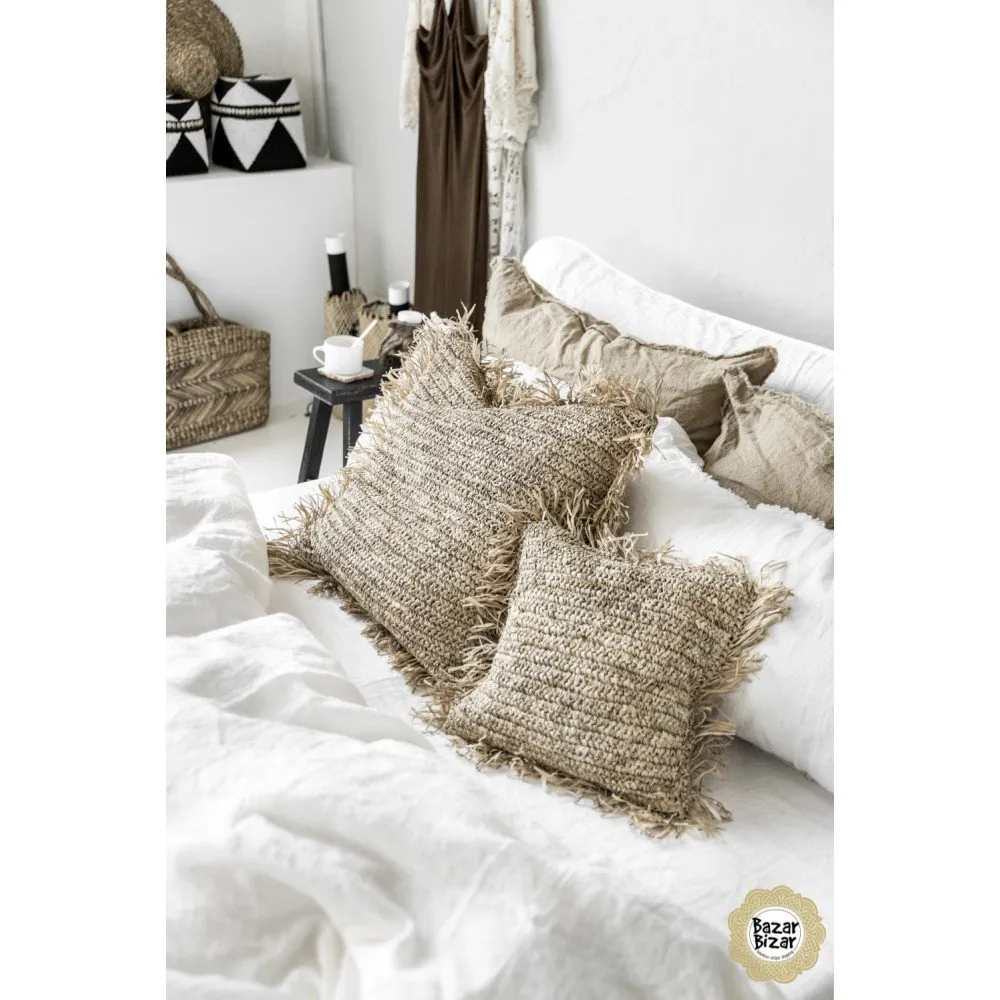 Illustration numéro 2 du produit Coussin Carré Bohème Chic Naturel en Raphia Large