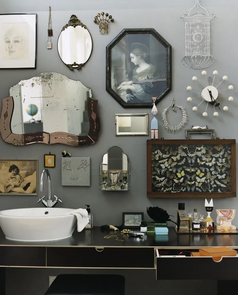 Illustration numéro 2 du produit Vitra Horloge Ball Clock - noir