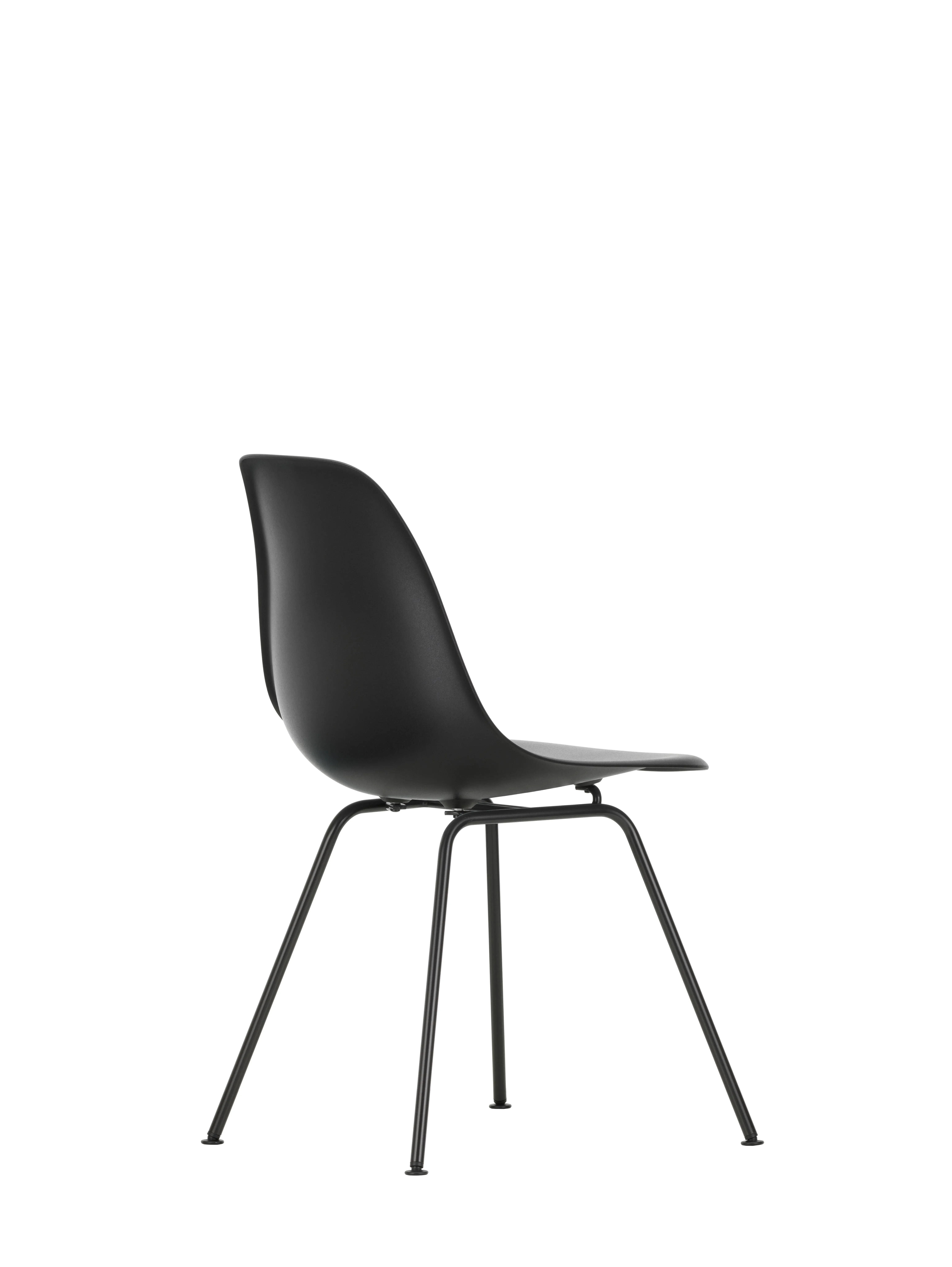 Illustration numéro 2 du produit Vitra Chaise DSX - noir foncé RE - noir