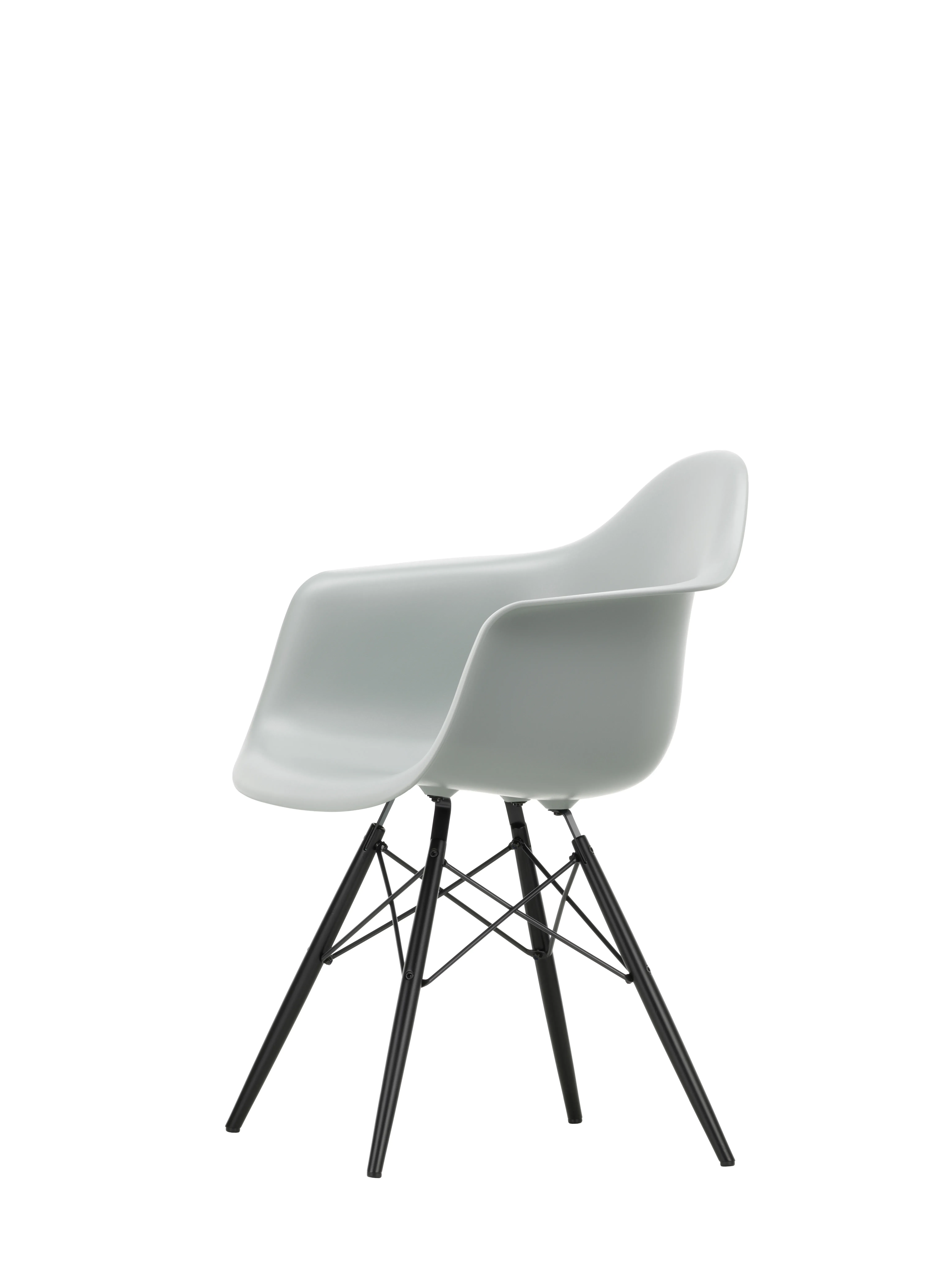 Illustration numéro 2 du produit Vitra DAW Eames Plastic Armchair - gris clair RE - érable noir