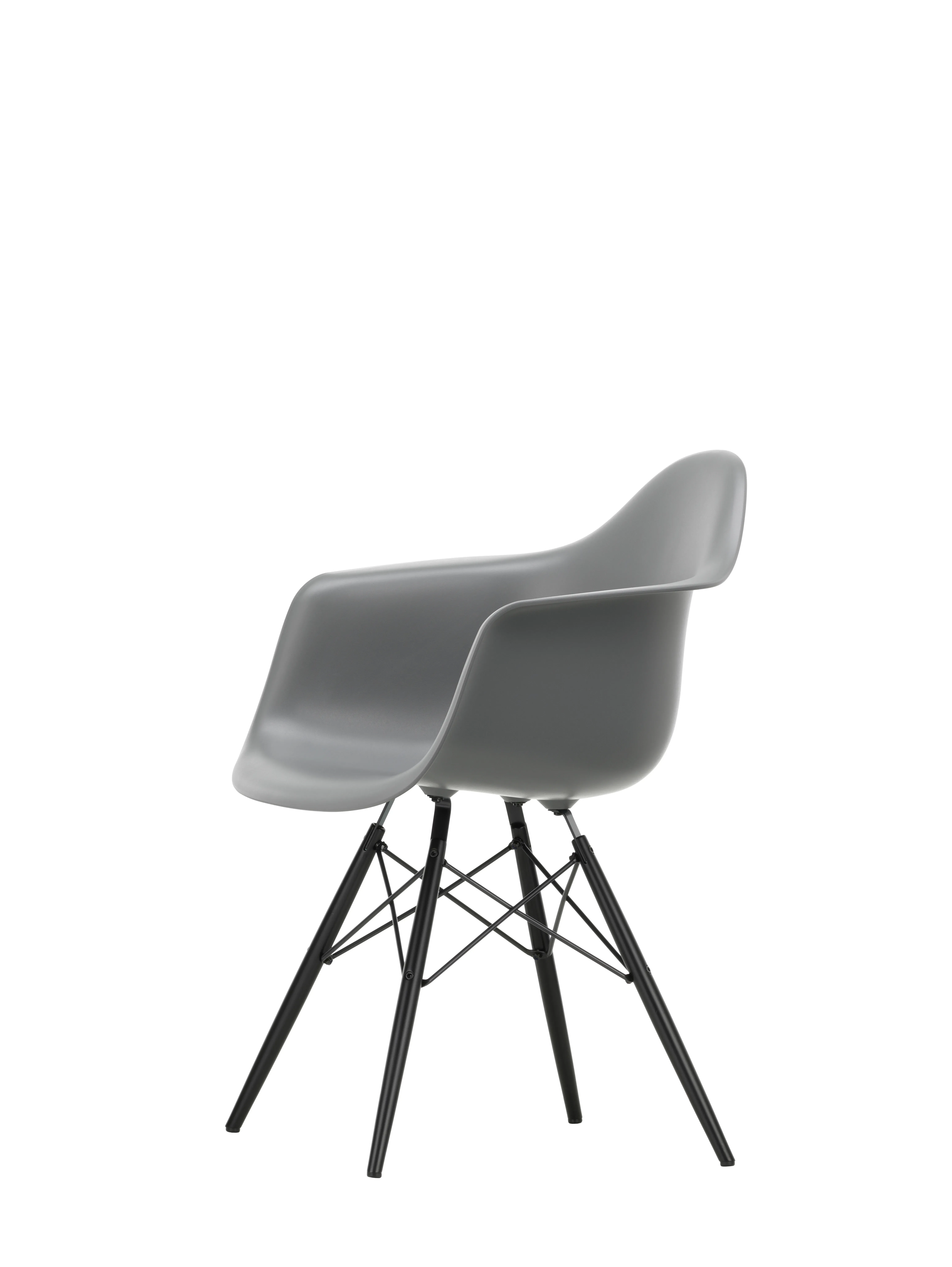 Illustration numéro 2 du produit Vitra DAW Eames Plastic Armchair - gris granit RE - érable noir