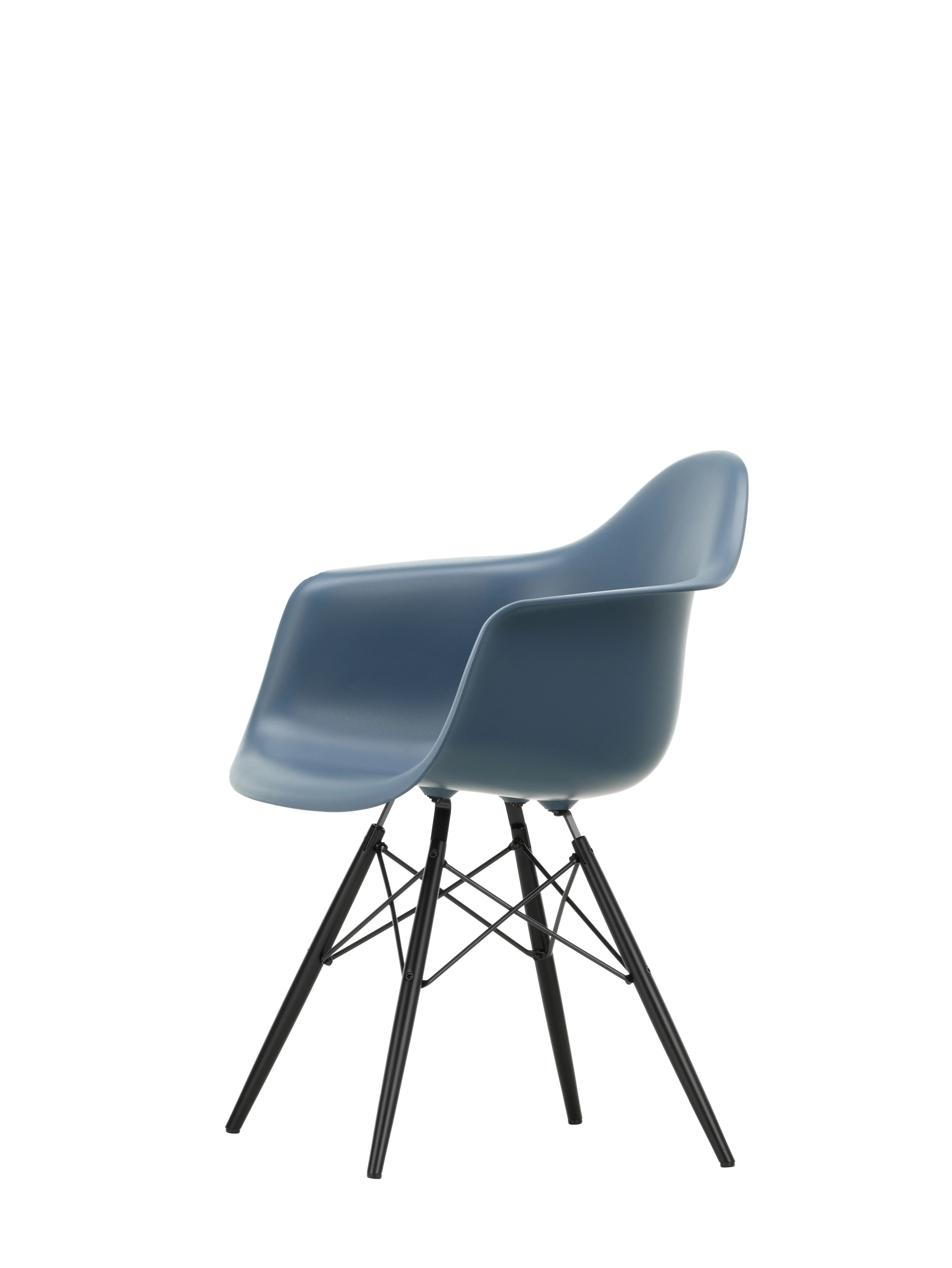Illustration numéro 2 du produit Vitra DAW Eames Plastic Armchair - bleu marin RE - érable noir