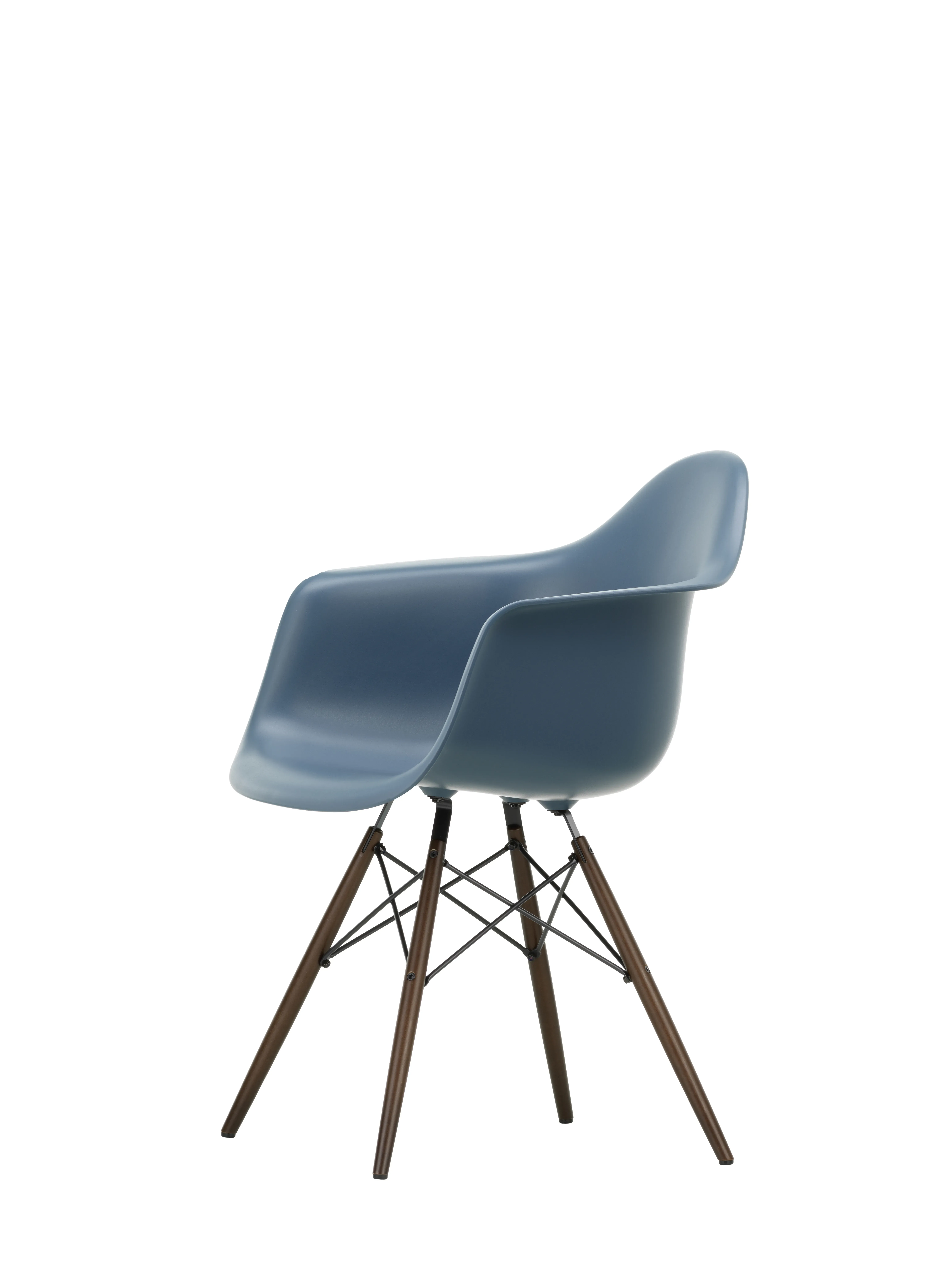 Illustration numéro 2 du produit Vitra DAW Eames Plastic Armchair - bleu marin RE - érable foncé