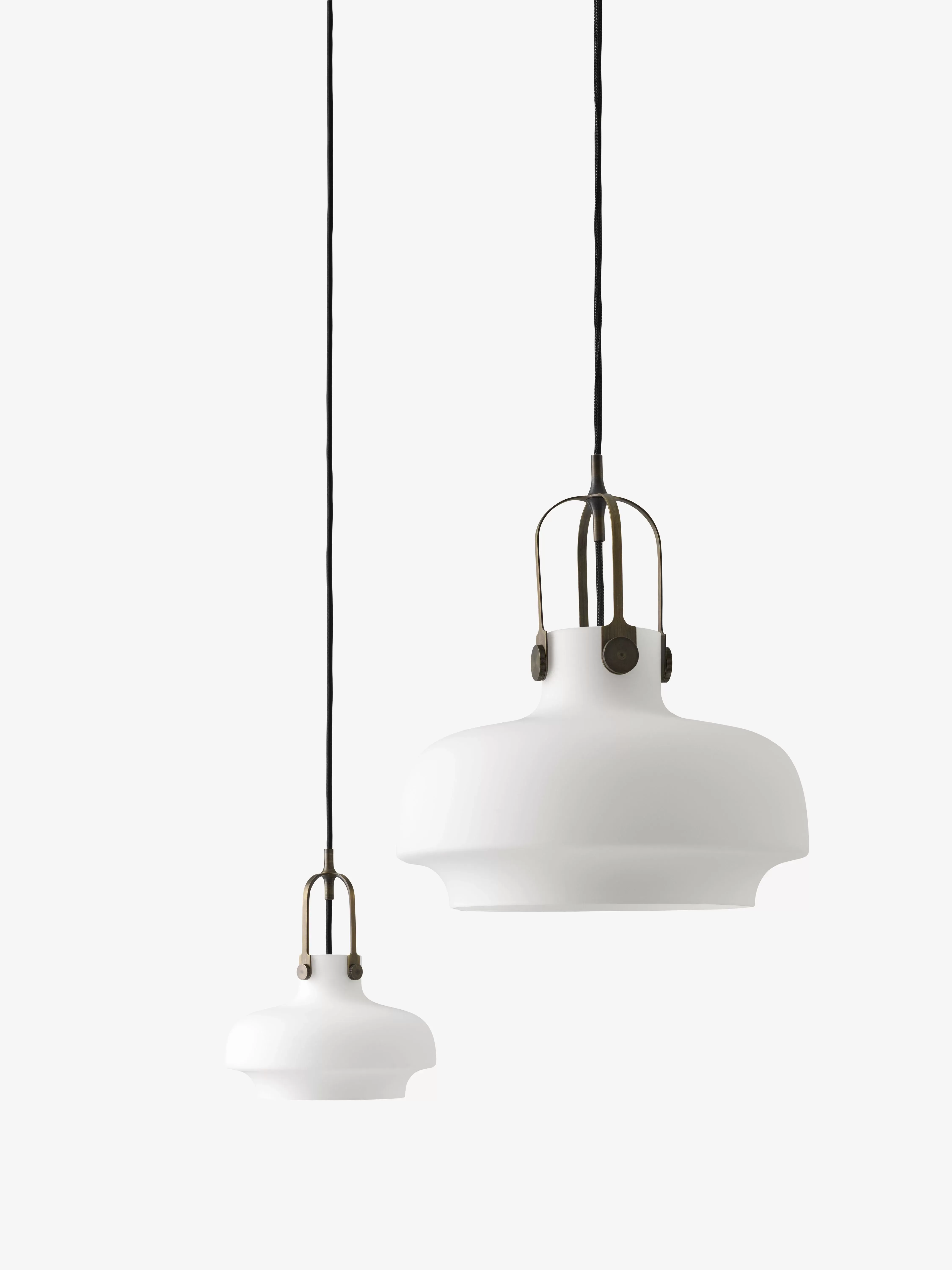 Illustration numéro 2 du produit &Tradition Suspension SC6 Copenhagen Pendant - opale / laiton