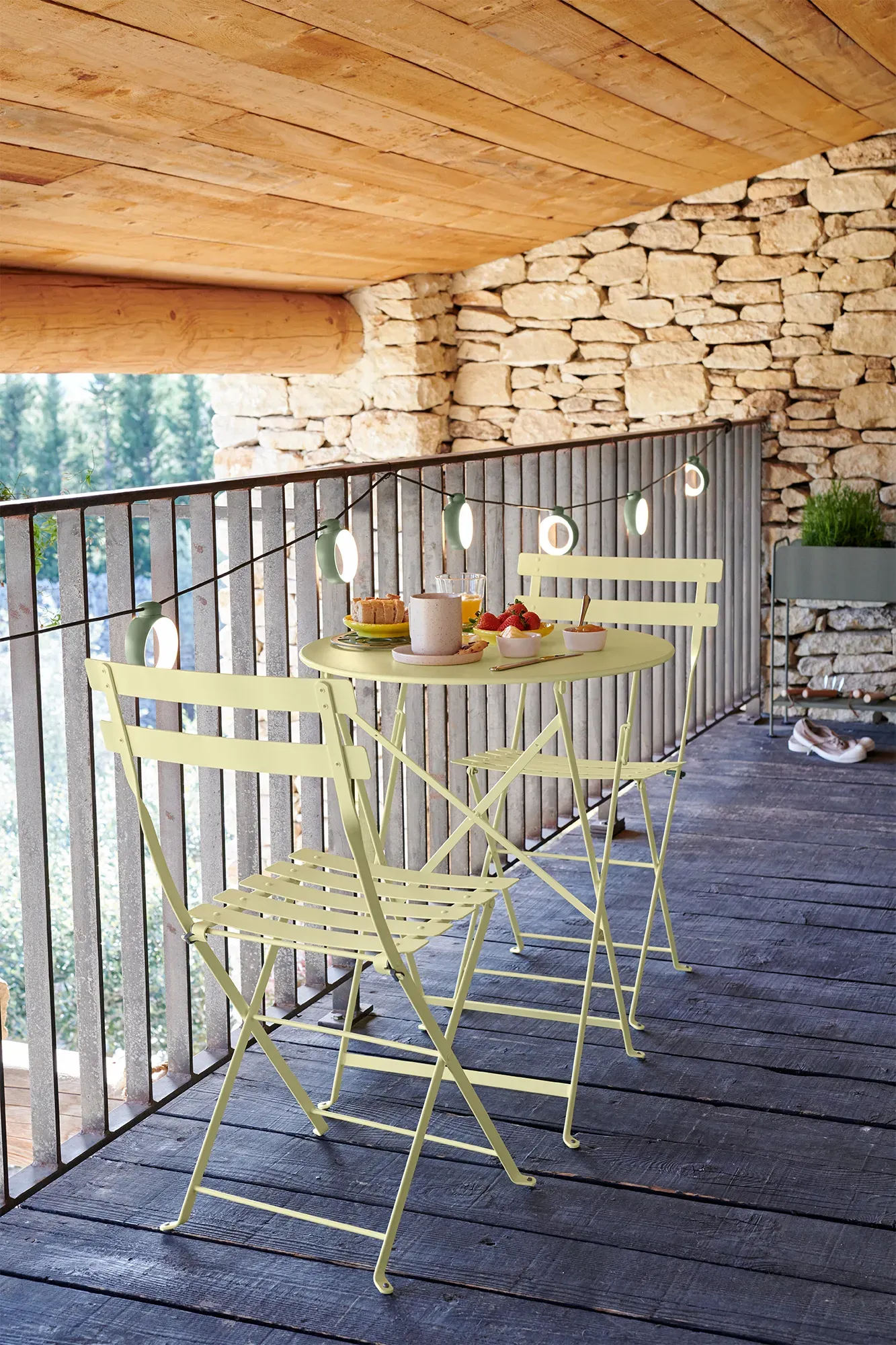 Illustration numéro 2 du produit Fermob Chaise pliante BISTRO - A6 citron givré