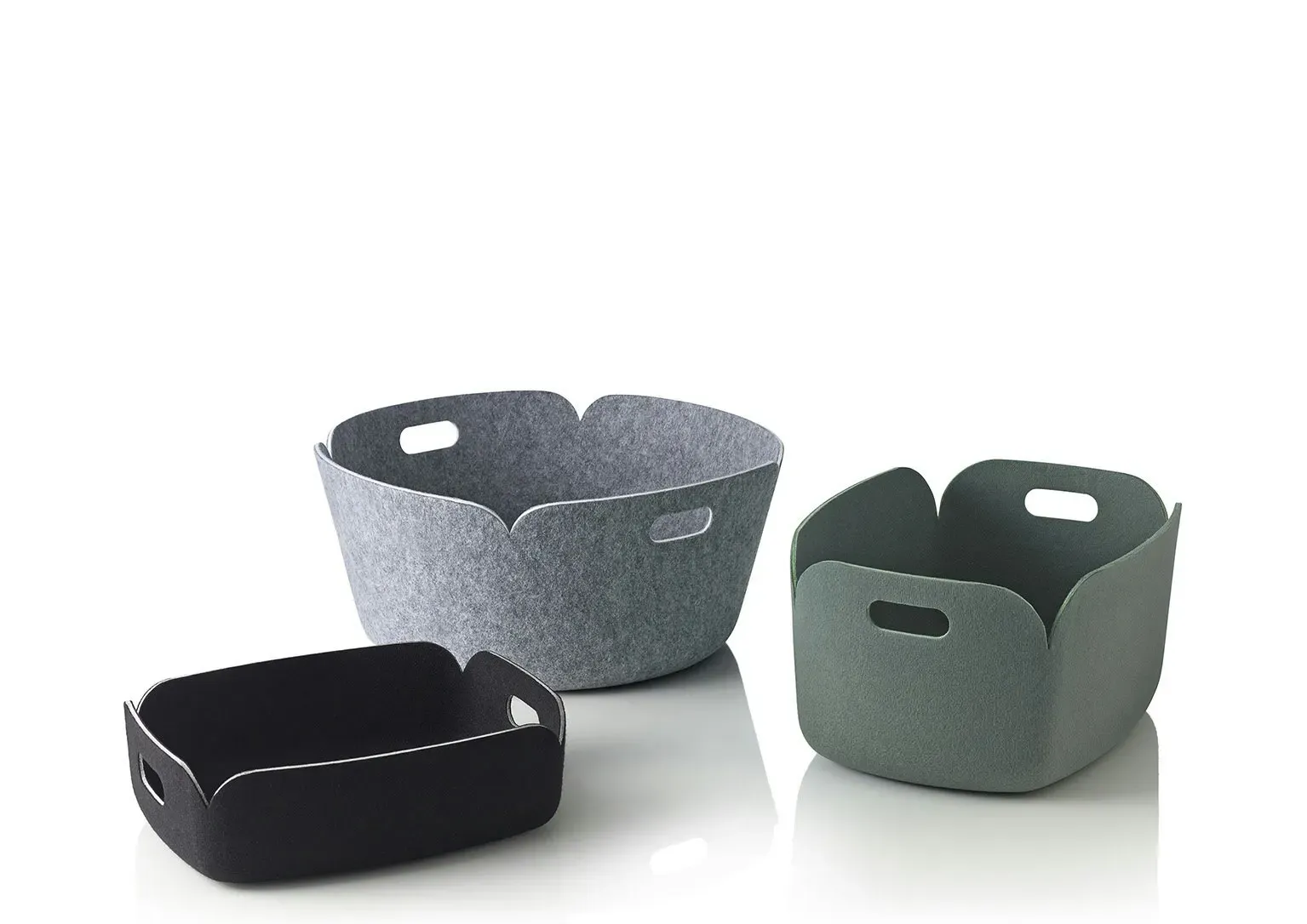 Illustration numéro 2 du produit Muuto Corbeille de rangement Restore, ronde - noir