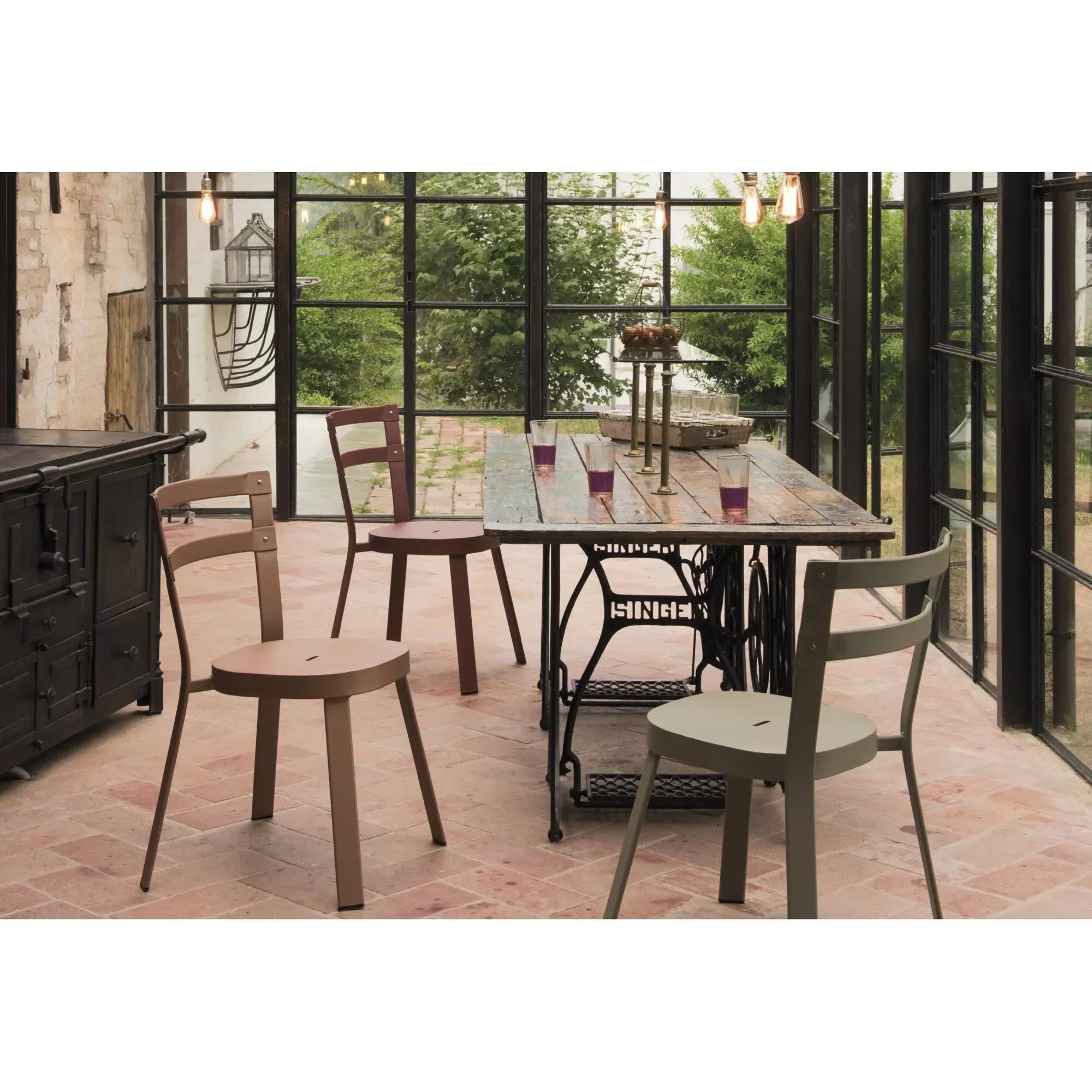 Illustration numéro 2 du produit Emu Chaise Thor - vert foncé