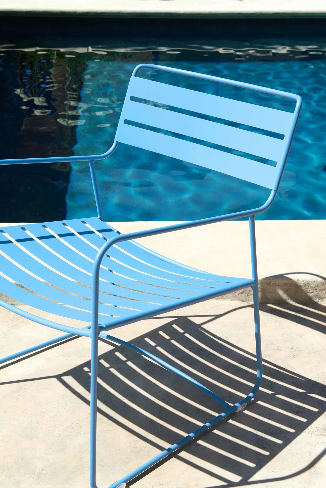 Illustration numéro 2 du produit Fermob Fauteuil SURPRISING  - E1 bleu-maya