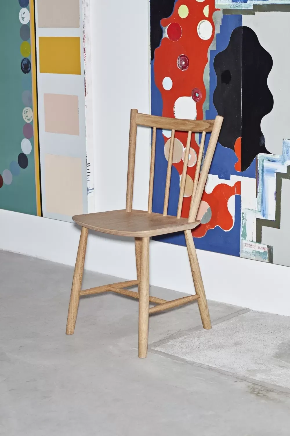 Illustration numéro 2 du produit HAY Chaise J41 FDB  - noir