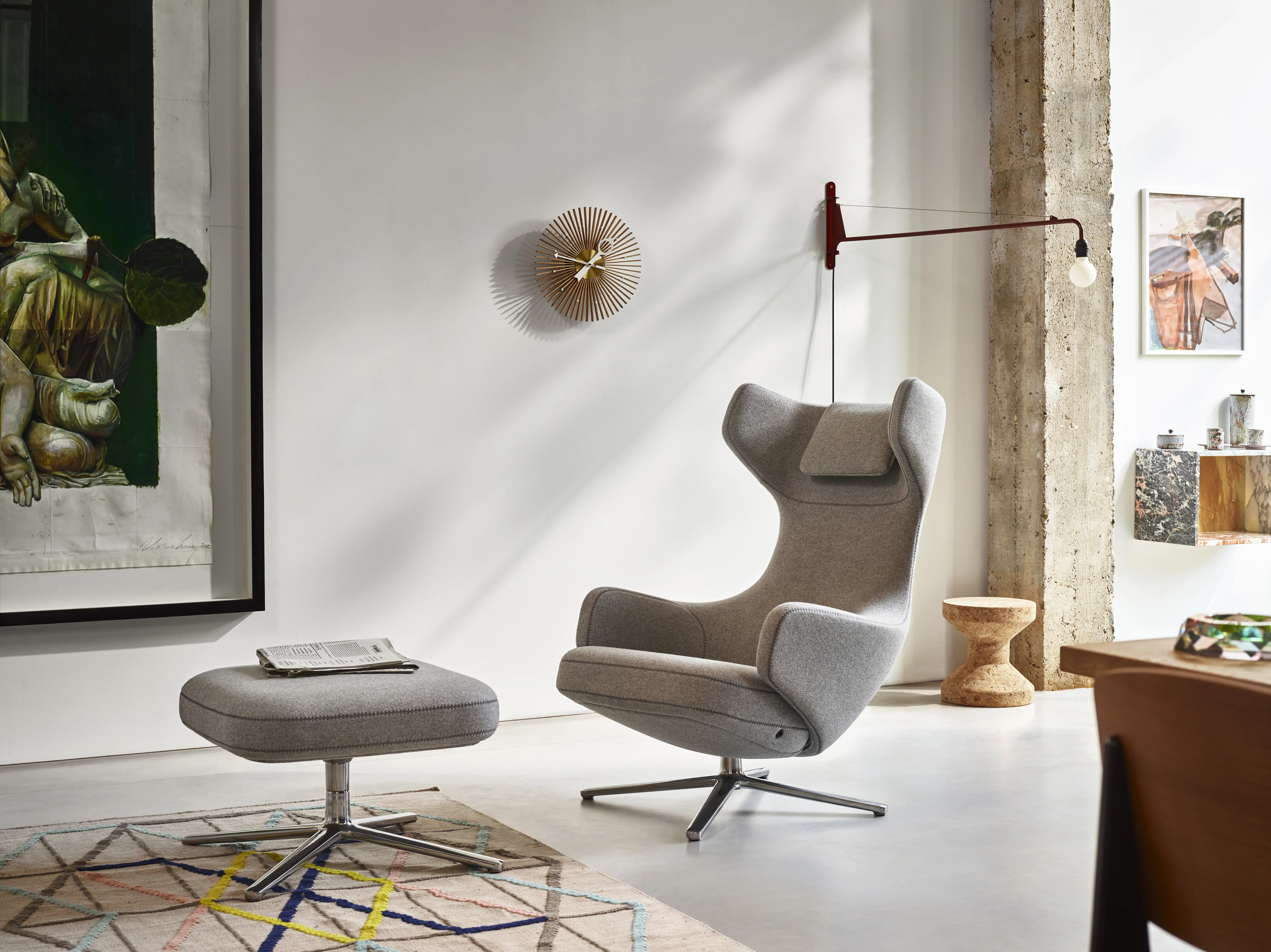 Illustration numéro 2 du produit Vitra Fauteuil Grand Repos & Ottoman nouvelle édition - Aluminium poli - Cosy2 point de croix 01 gris galet - Hauteur du siège 45 cm