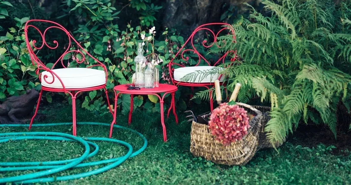 Illustration numéro 2 du produit Fermob Table d'appoint 1900  - 48 romarin