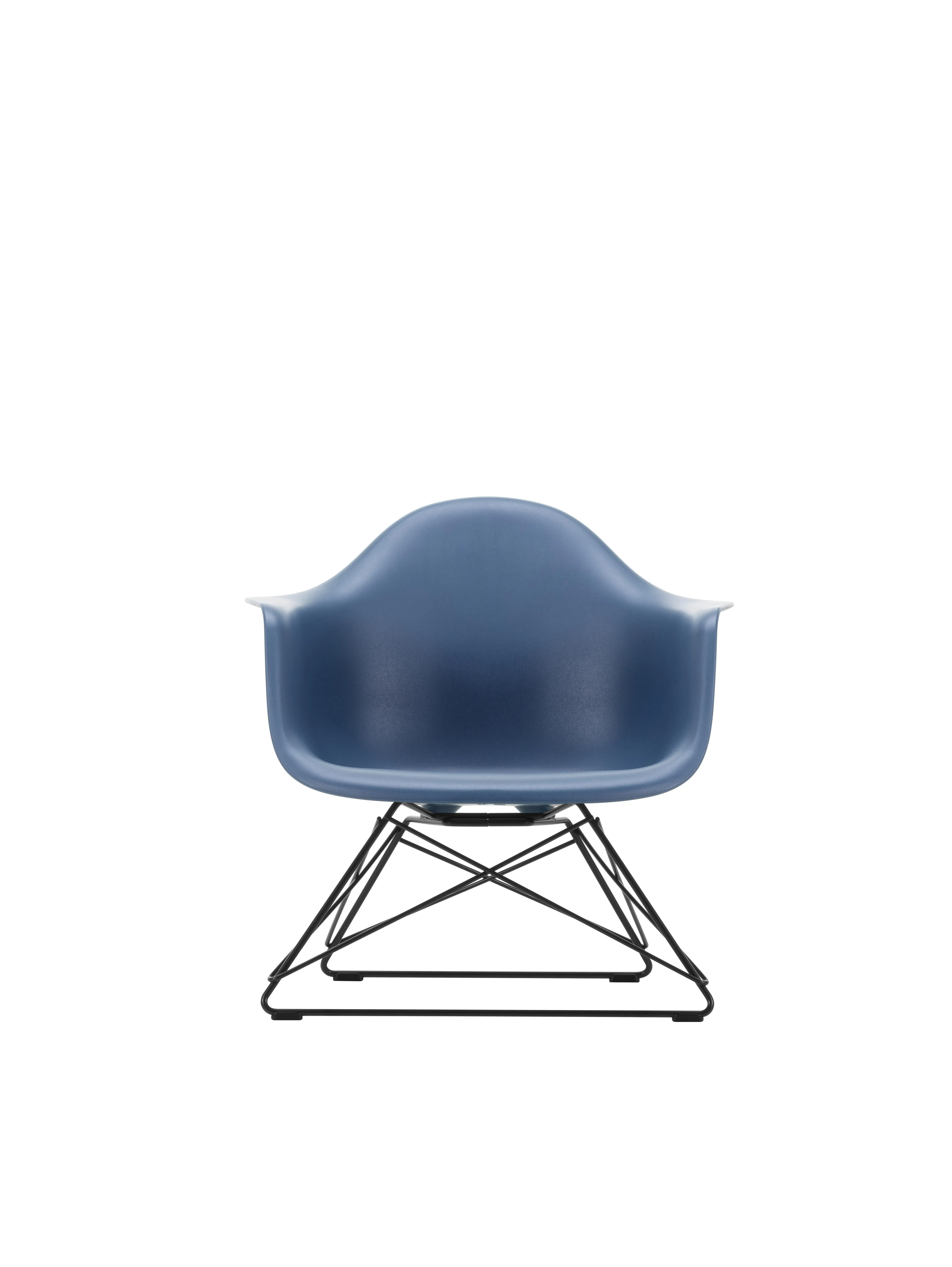 Illustration numéro 2 du produit Vitra Fauteuil en plastique Eames LAR  - bleu marin RE - noir basique enduit de poudre