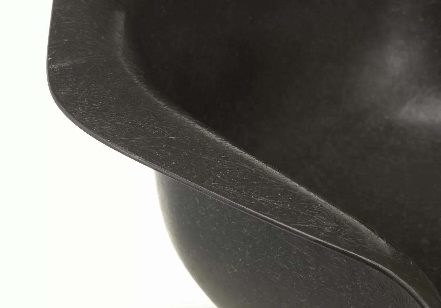 Illustration numéro 2 du produit Vitra Chaise Eames en fibre de verre LAR - Elephant Hide Grey - blanc