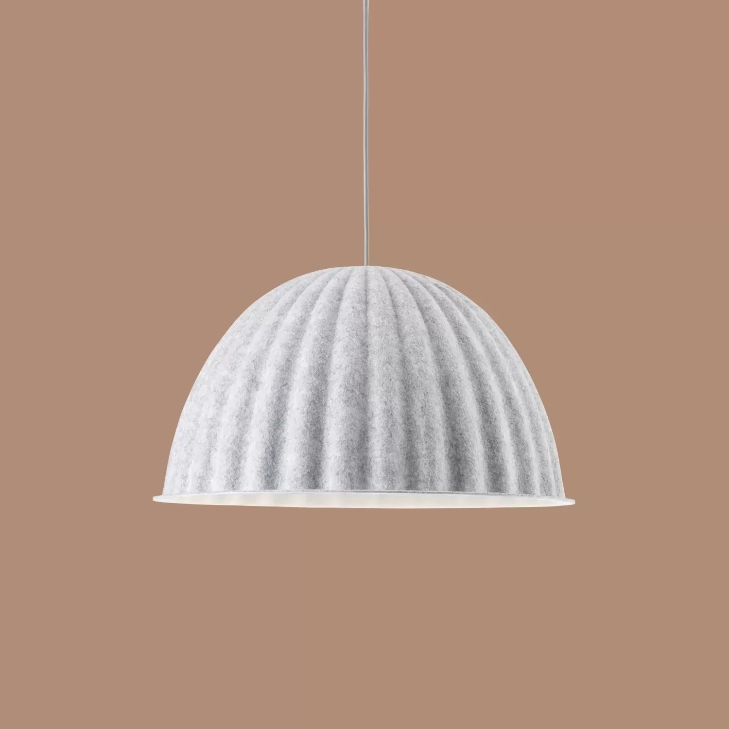 Illustration numéro 2 du produit Muuto Suspension Under the bell Ø55  - mélange blanc