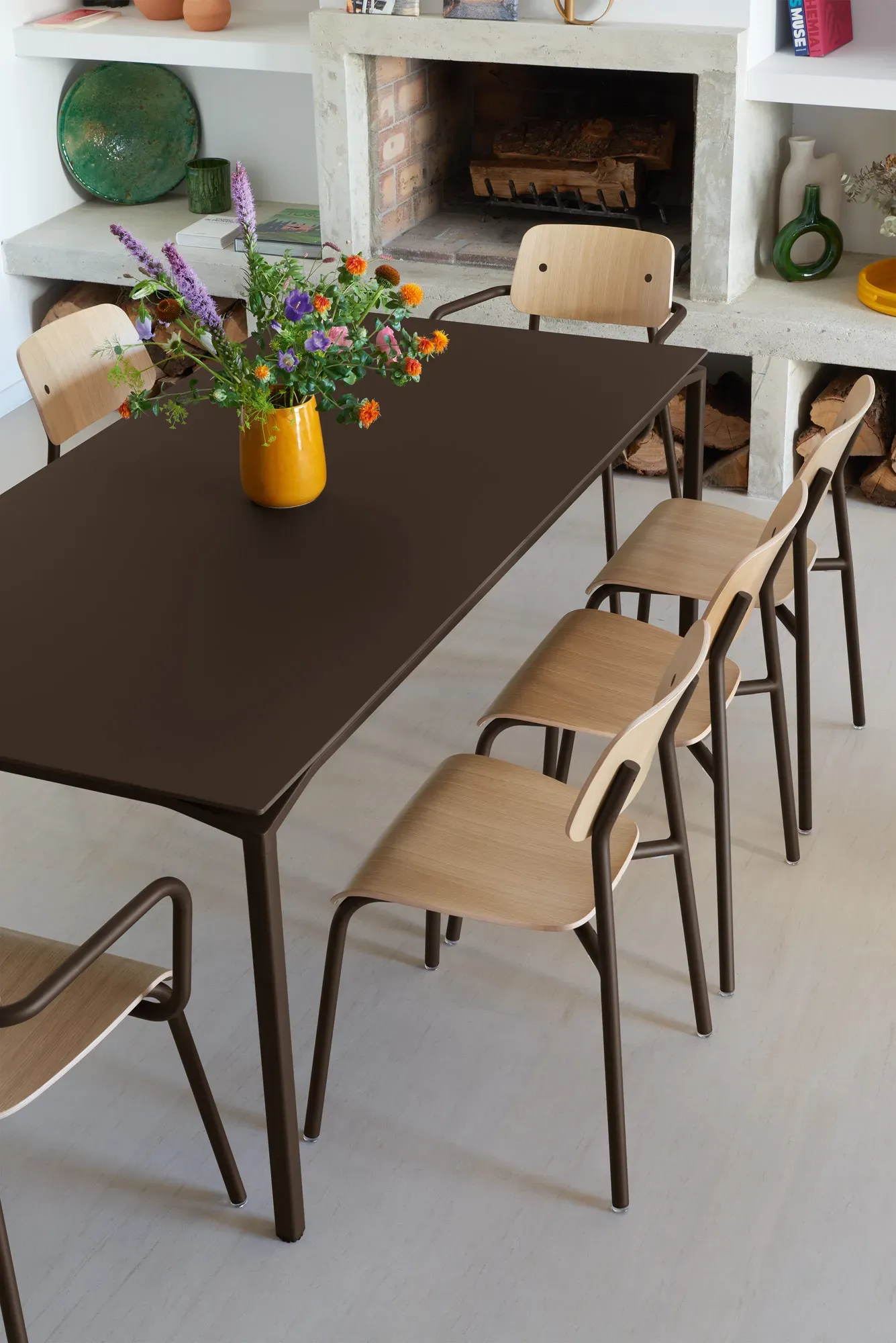 Illustration numéro 2 du produit Fermob Table CALVI - E3 Tonka - 140 x 140 cm