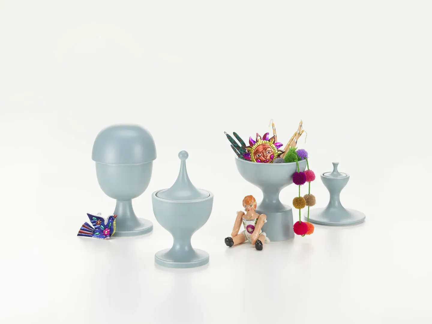 Illustration numéro 2 du produit Vitra Ceramic Container - gris polaire - No.2