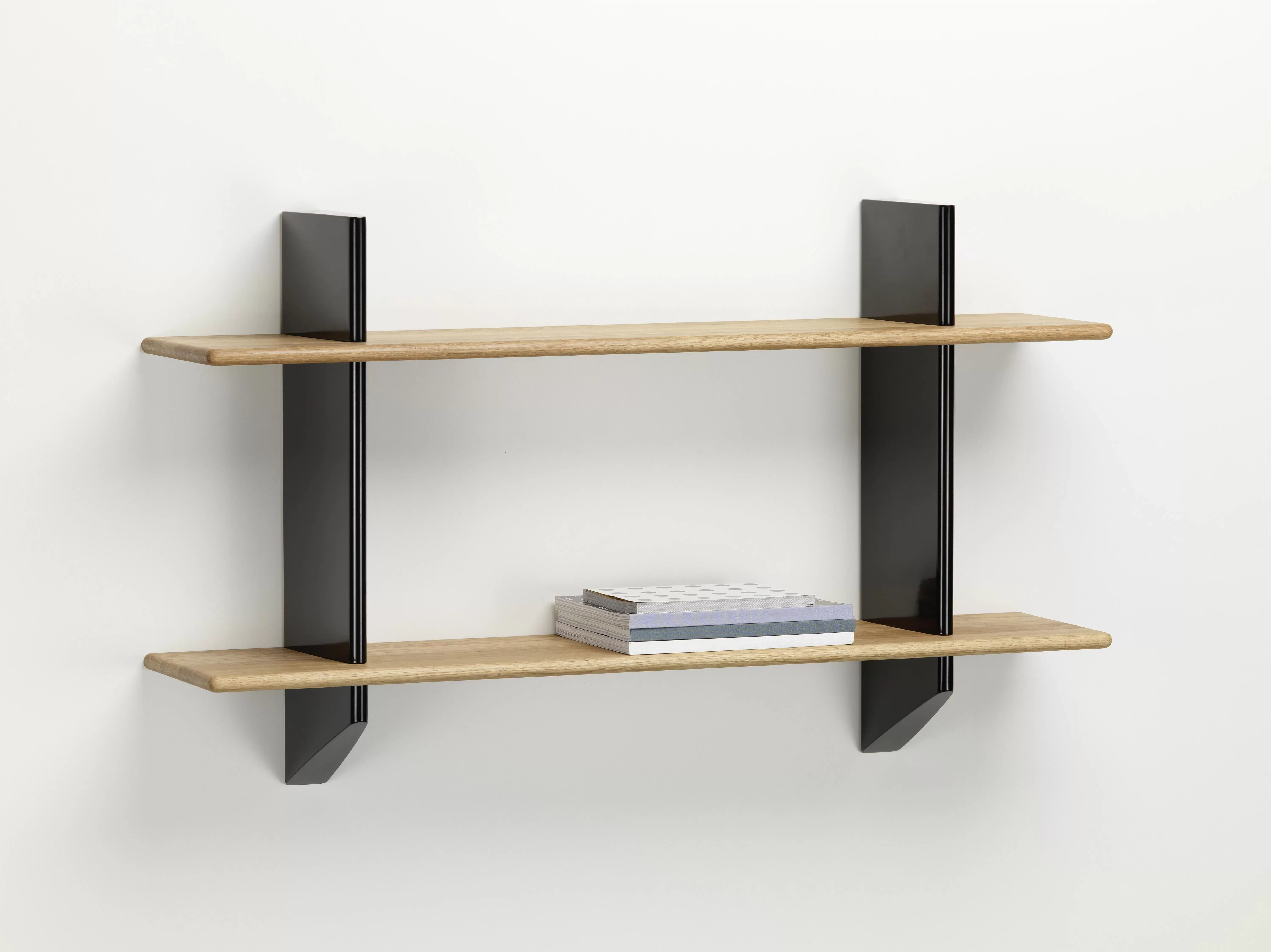Illustration numéro 2 du produit Vitra Rayonnage Mural Wandregal - noir foncé - Chêne massif huilé