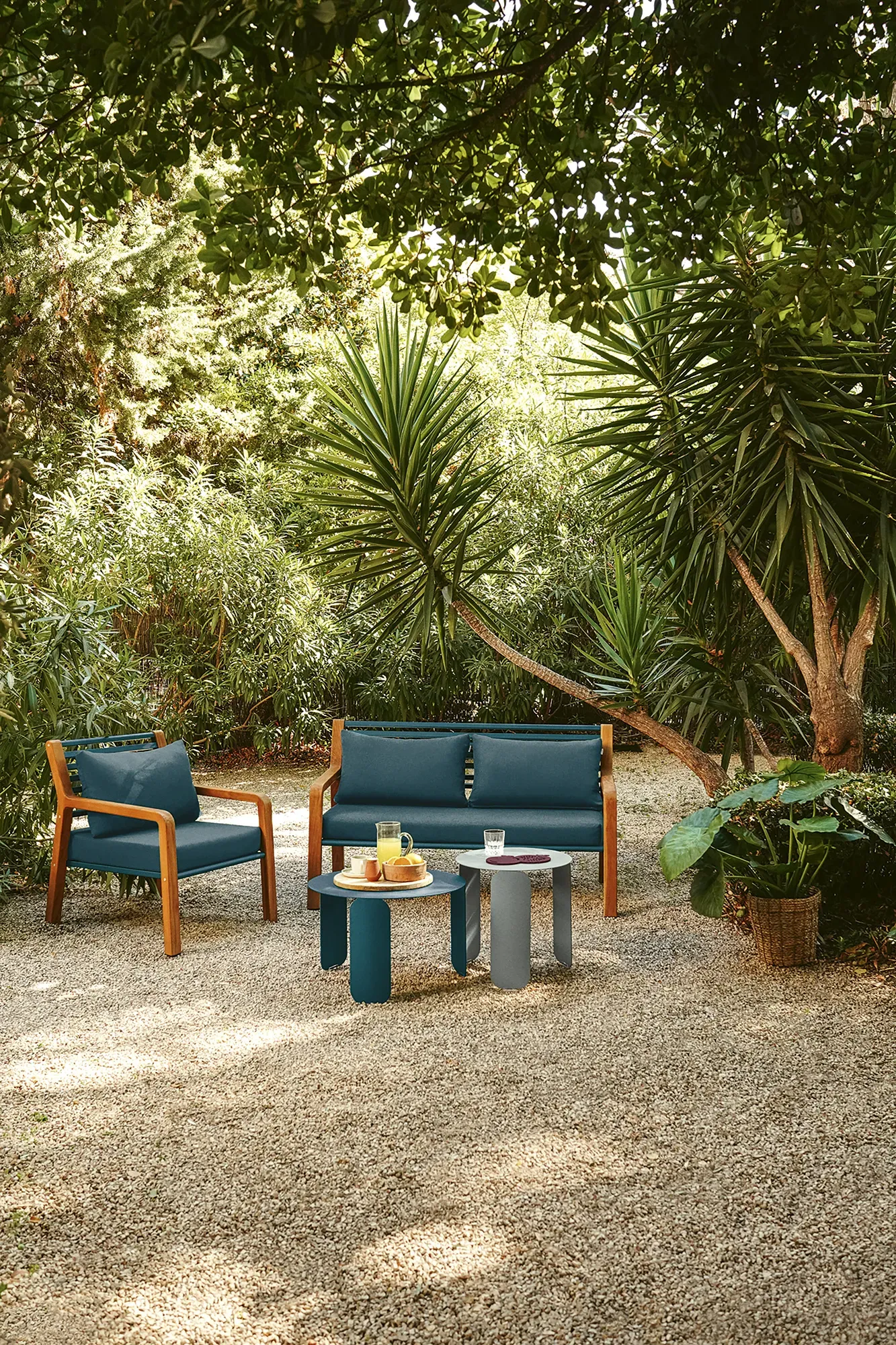 Illustration numéro 2 du produit Fermob Canapé 2 places SOMERSET - 21 bleu acapulco