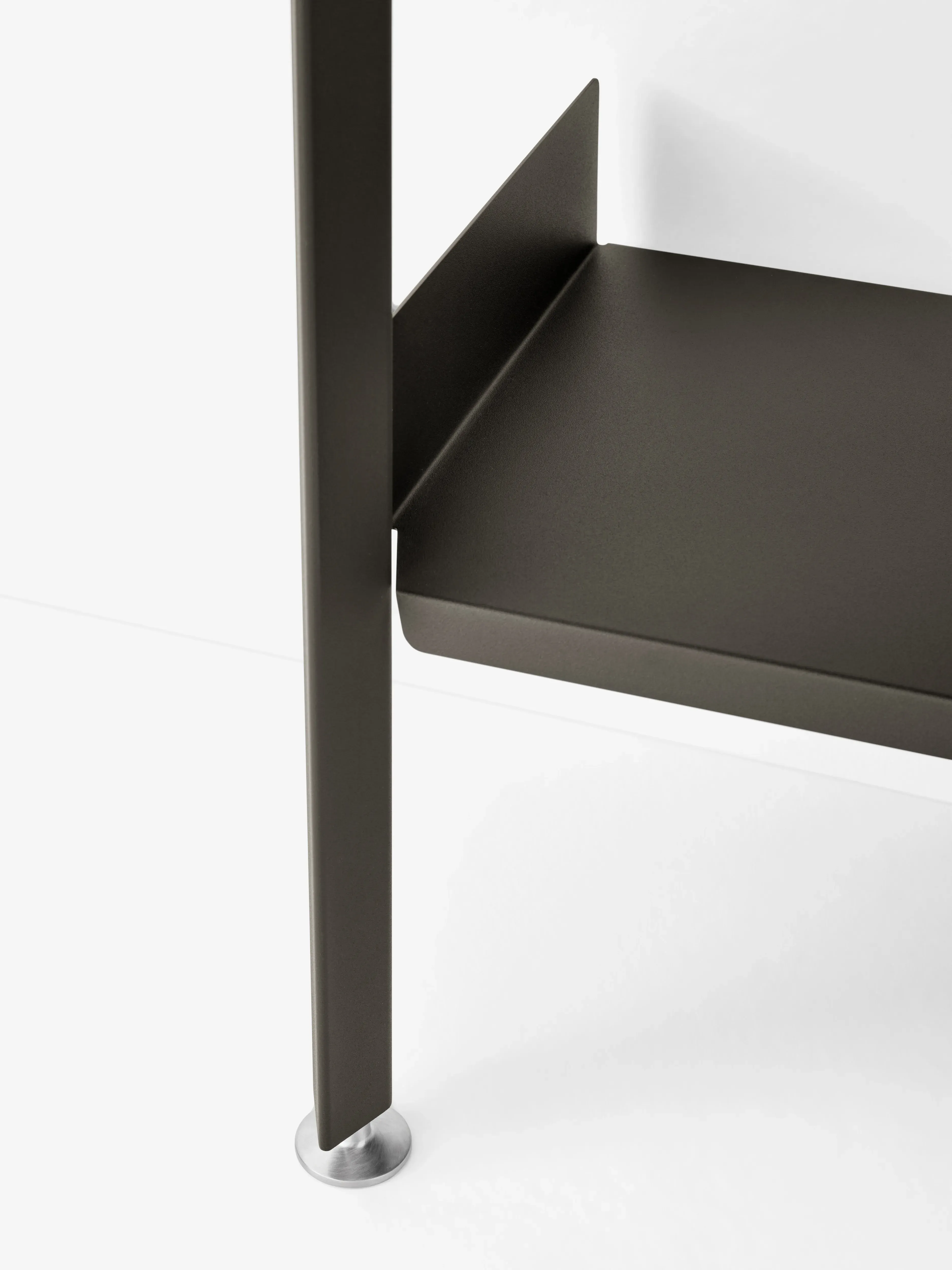 Illustration numéro 2 du produit &Tradition Rombe IF1 Étagère - Anthracite