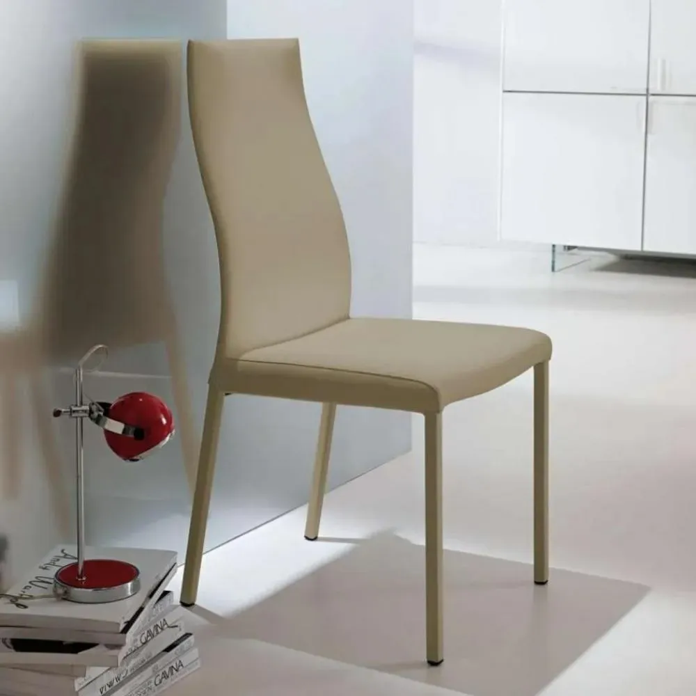 Illustration numéro 2 du produit OZZIO BLITZ Lots de 2 Chaises en Eco-cuir nubuk Crème Cafè