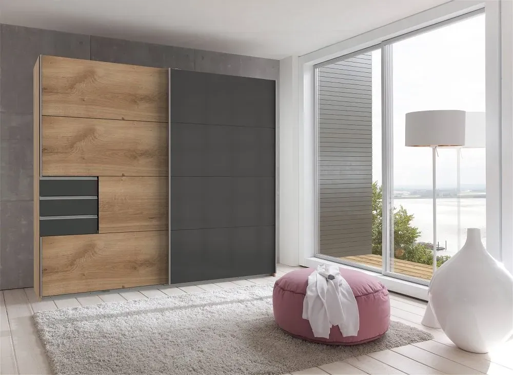 Illustration numéro 2 du produit Armoire coulissante AMORA 225cm chêne poutre 3 tiroirs graphite porte sobre verre gris