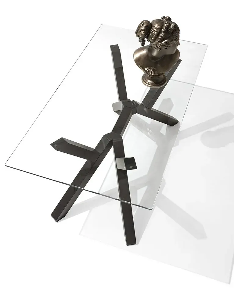 Illustration numéro 2 du produit Table repas 6 couverts MIKADO 160 cm base bois noir plateau verre trempé