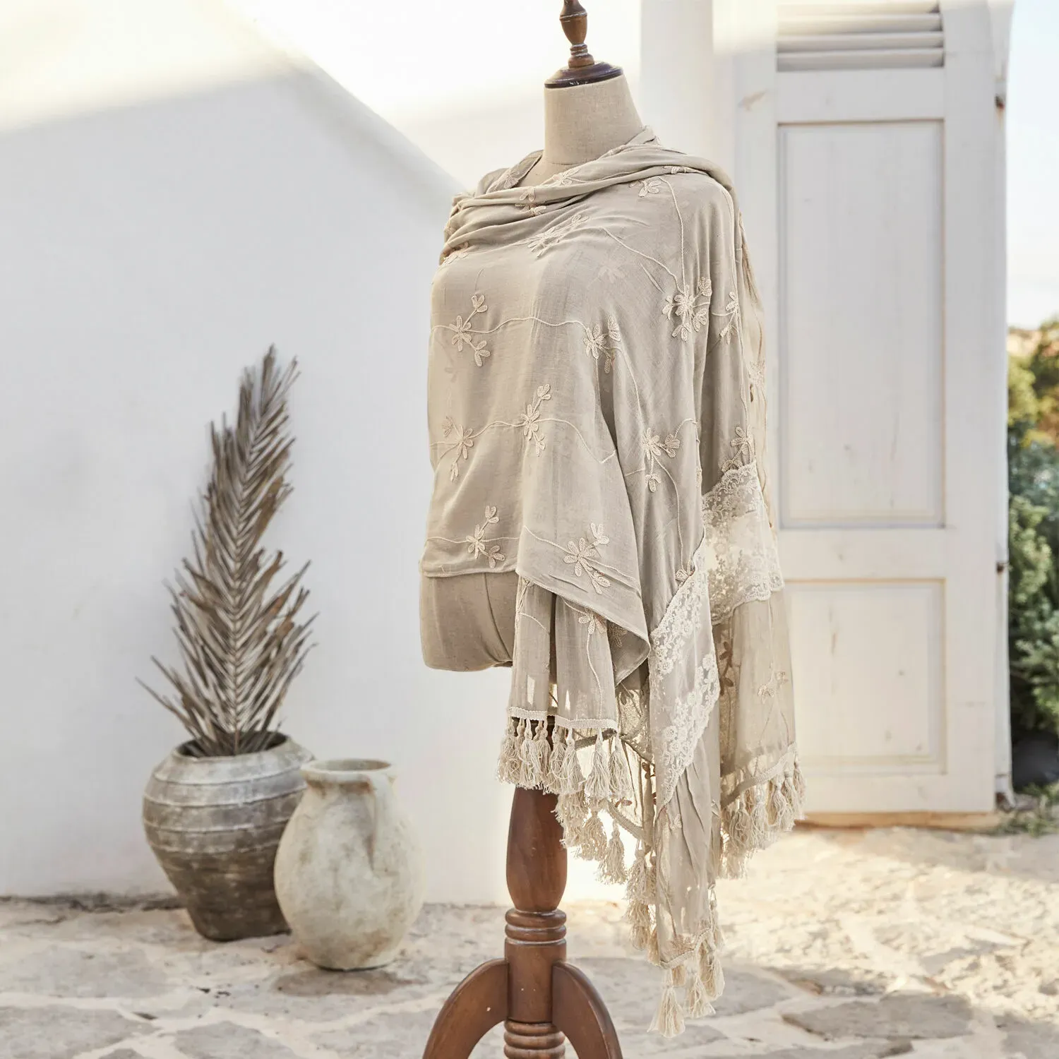 Illustration numéro 2 du produit Étole Eloise