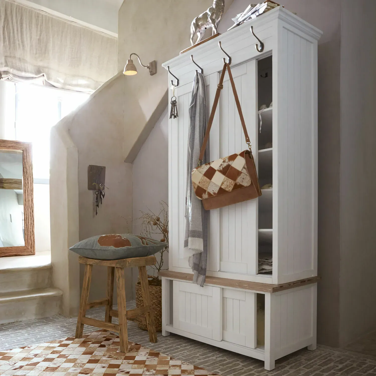 Illustration numéro 2 du produit Meuble d’entrée Remerton