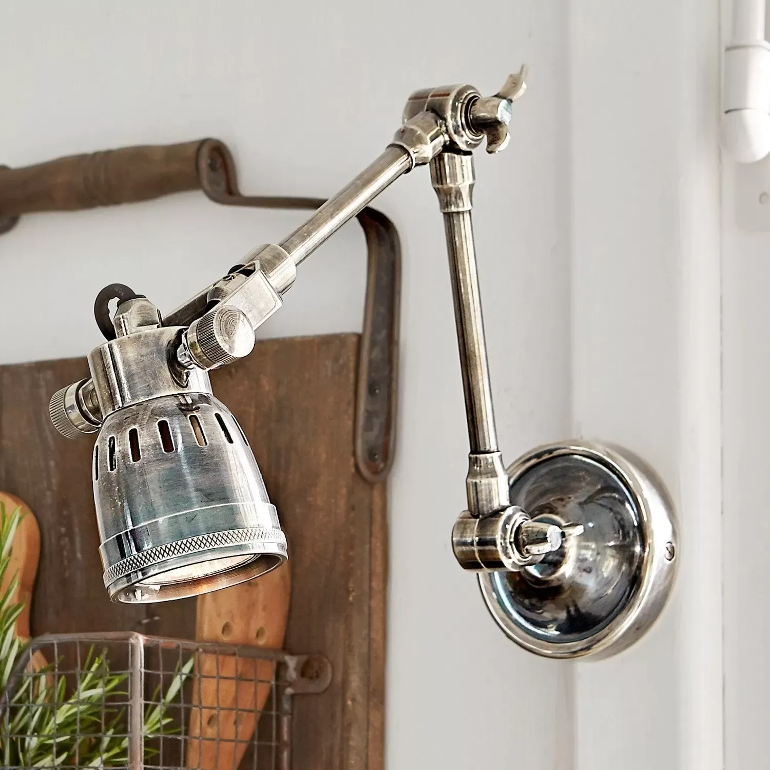 Illustration numéro 2 du produit Applique Abagail