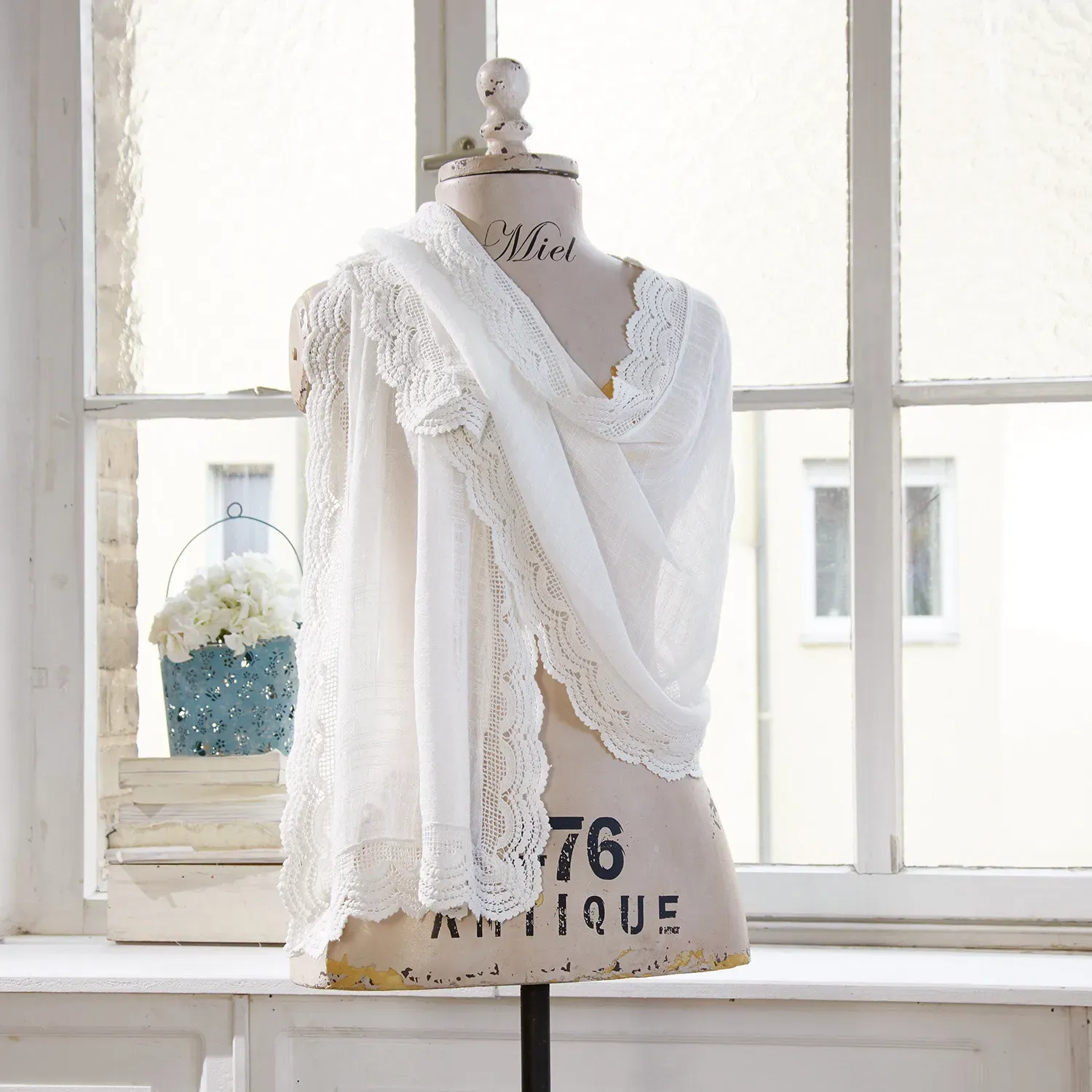 Illustration numéro 2 du produit Étole Preciosa