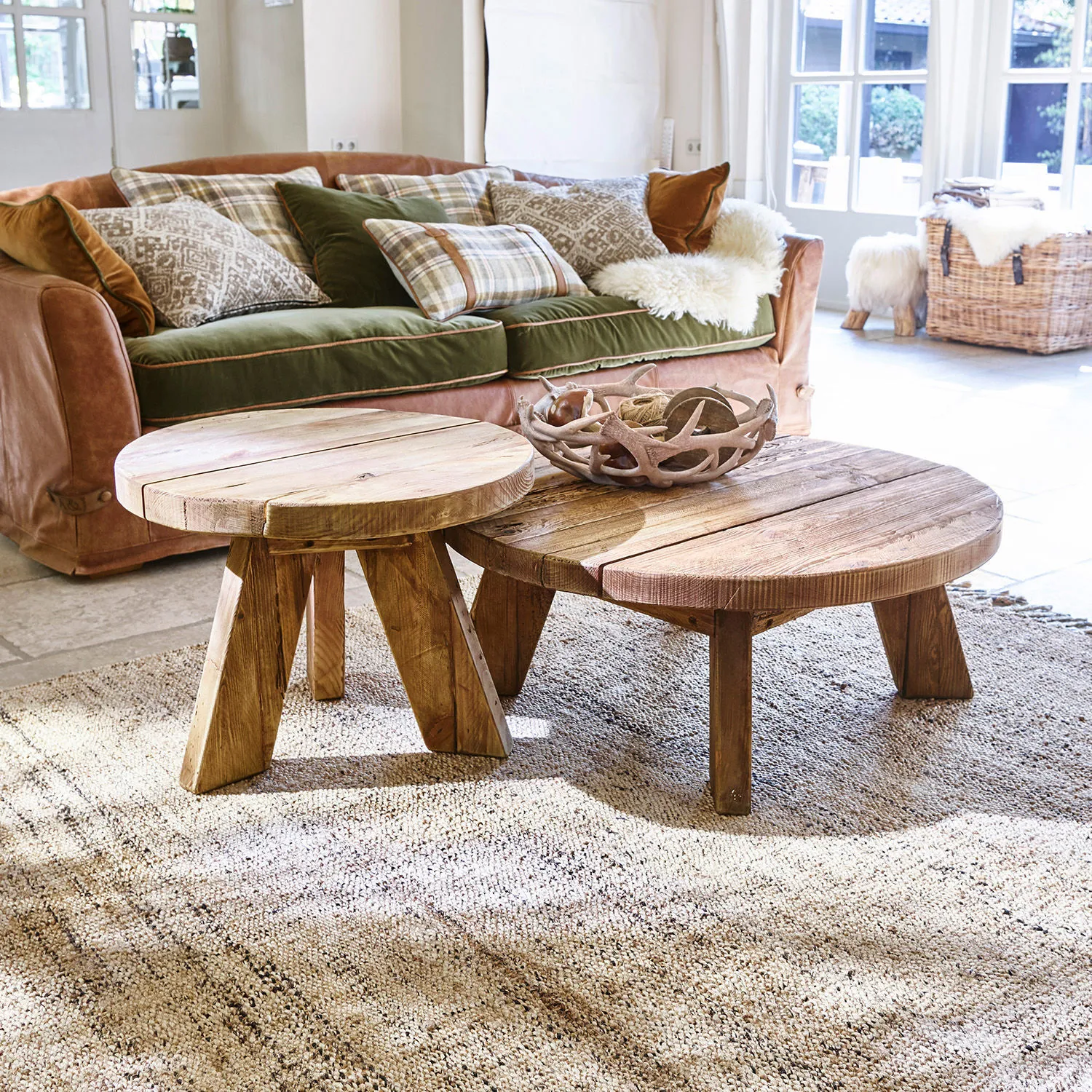 Illustration numéro 2 du produit Lot de 2 tables d’appoint Oteley