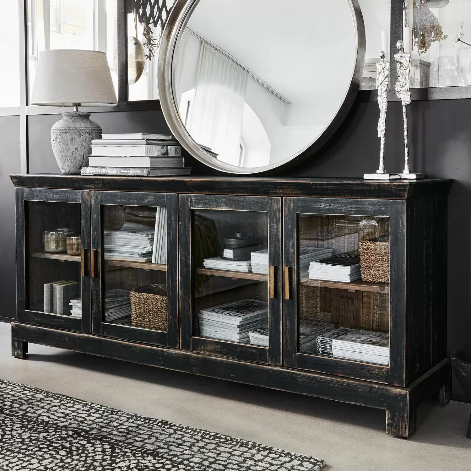 Illustration numéro 2 du produit Buffet bas Nivelles