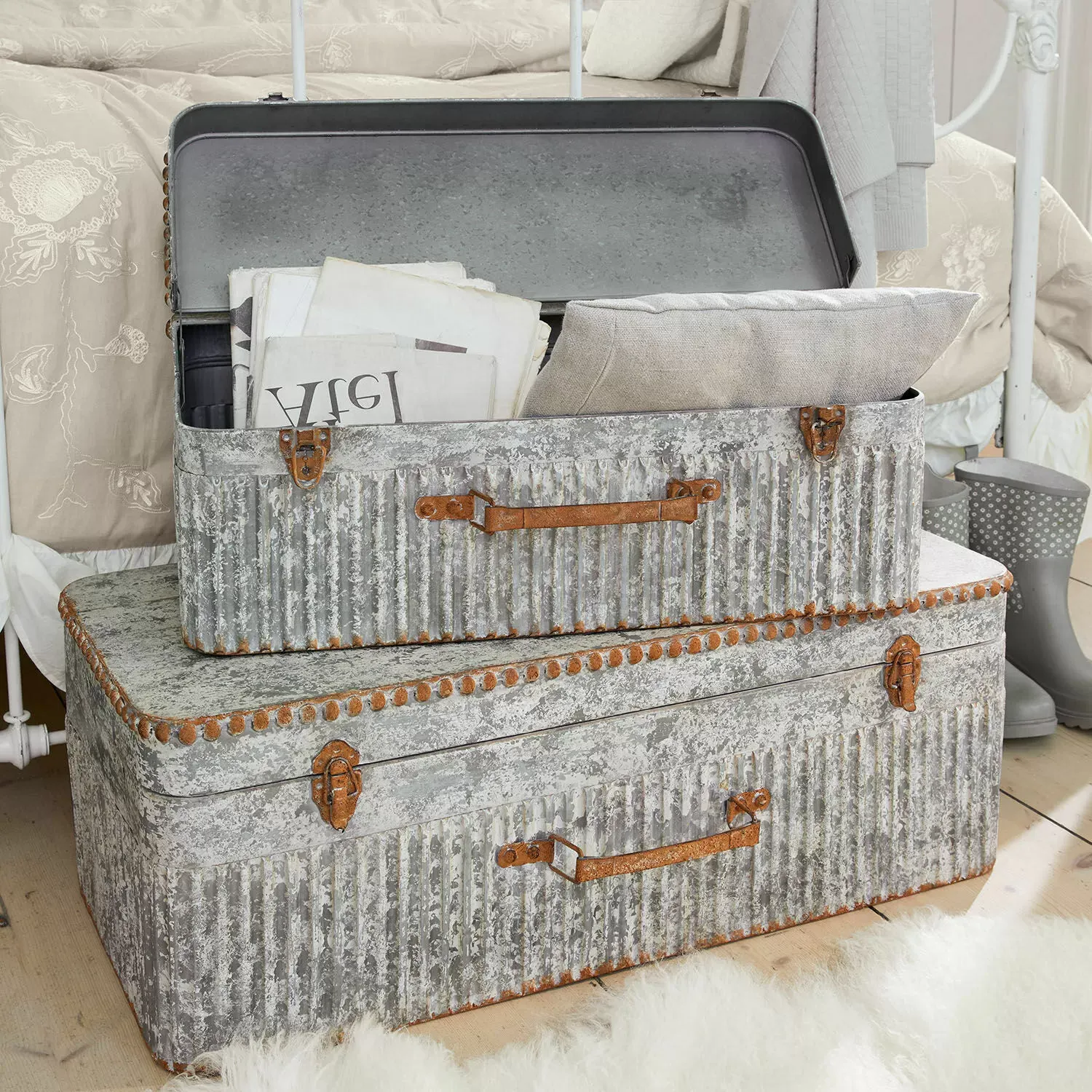 Illustration numéro 2 du produit Lot de 2 malles Robyn