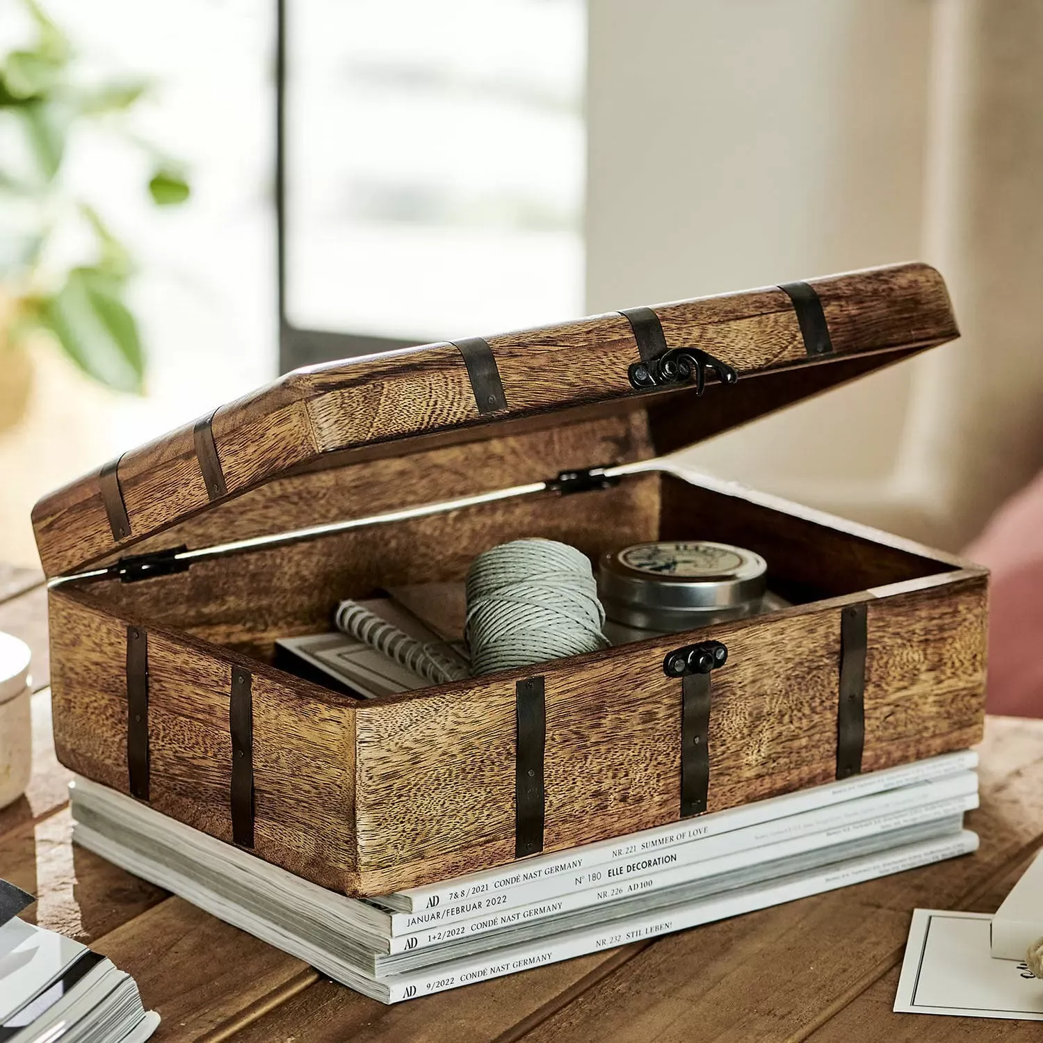 Illustration numéro 2 du produit Boîte décorative Dennis Port