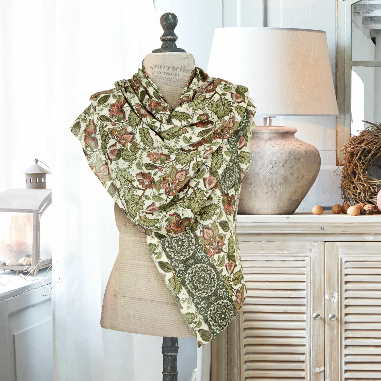 Illustration numéro 2 du produit Étole Presquer