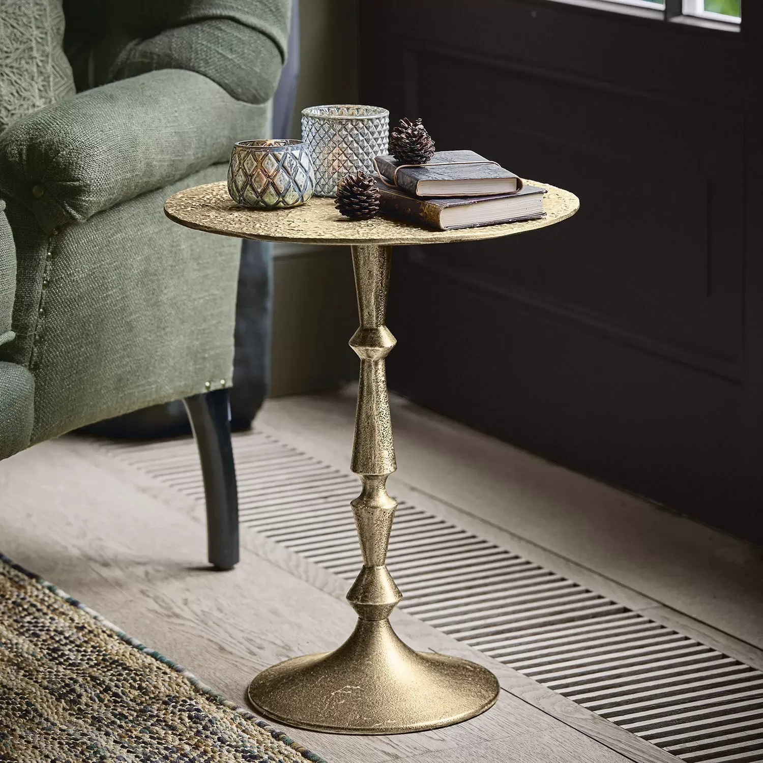 Illustration numéro 2 du produit Table d’appoint Boissiére