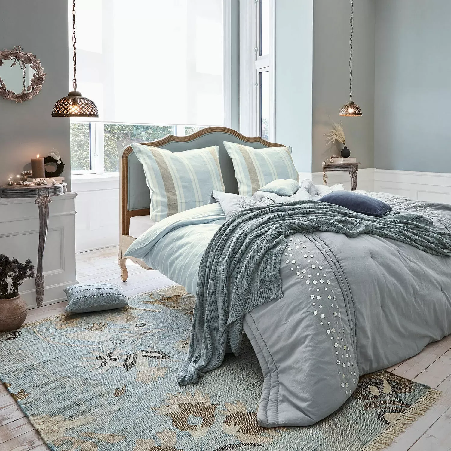 Illustration numéro 2 du produit Tapis Nére