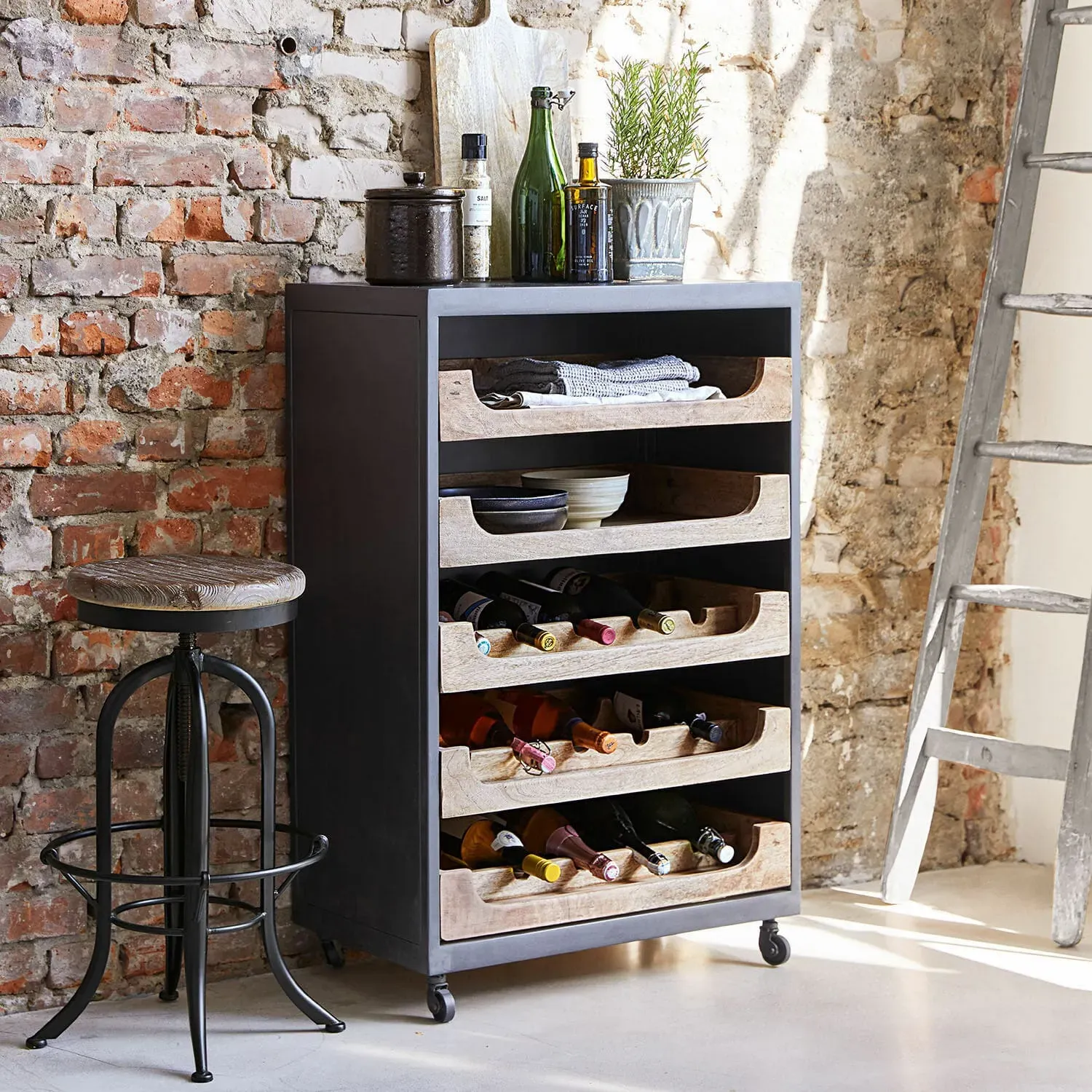 Illustration numéro 2 du produit Étagère à bouteilles Jacksonville