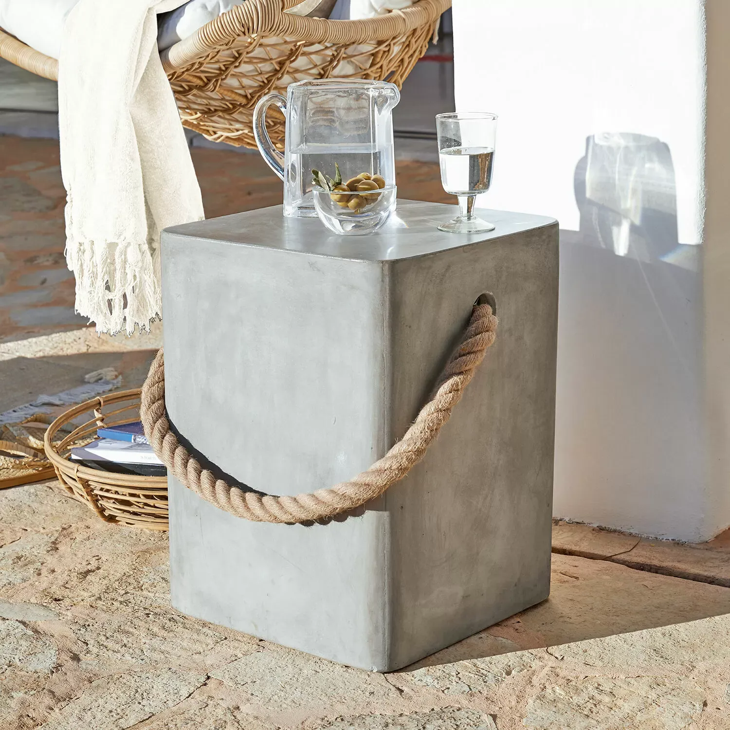 Illustration numéro 2 du produit Table d'appoint Kaedi