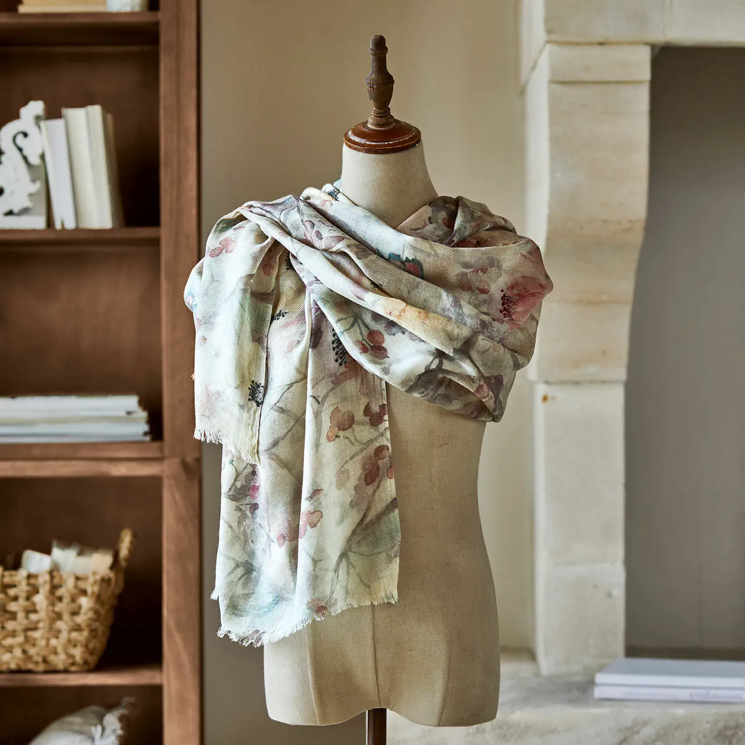 Illustration numéro 2 du produit Étole Tebero