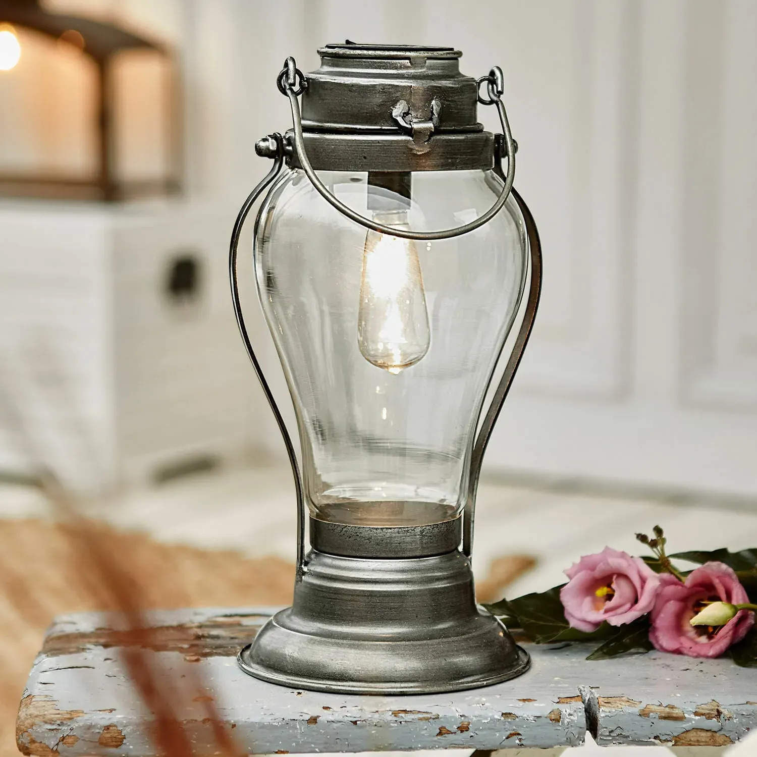 Illustration numéro 2 du produit Lanterne solaire Melini